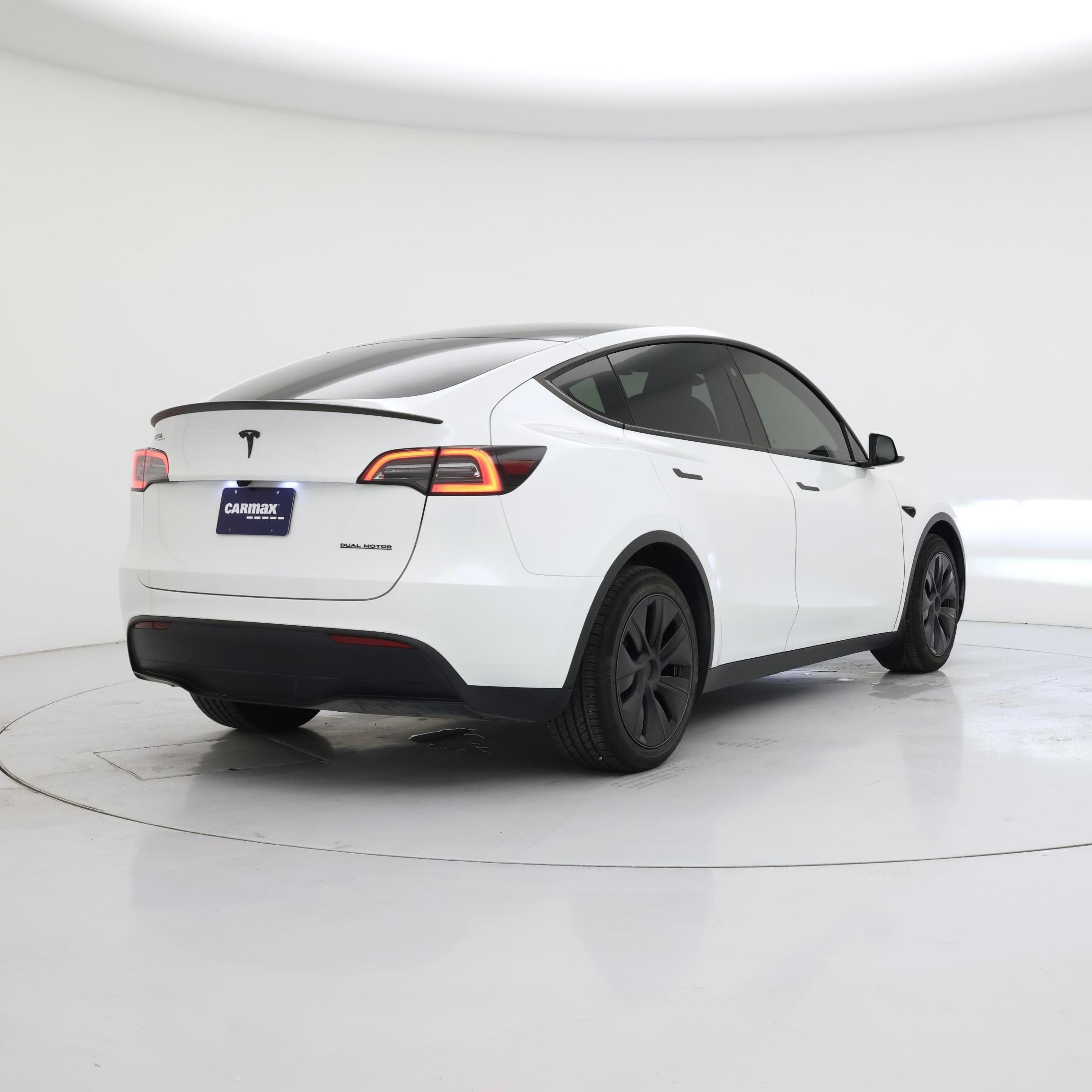 Thumbnail: 2025 Tesla Model Y - 8
