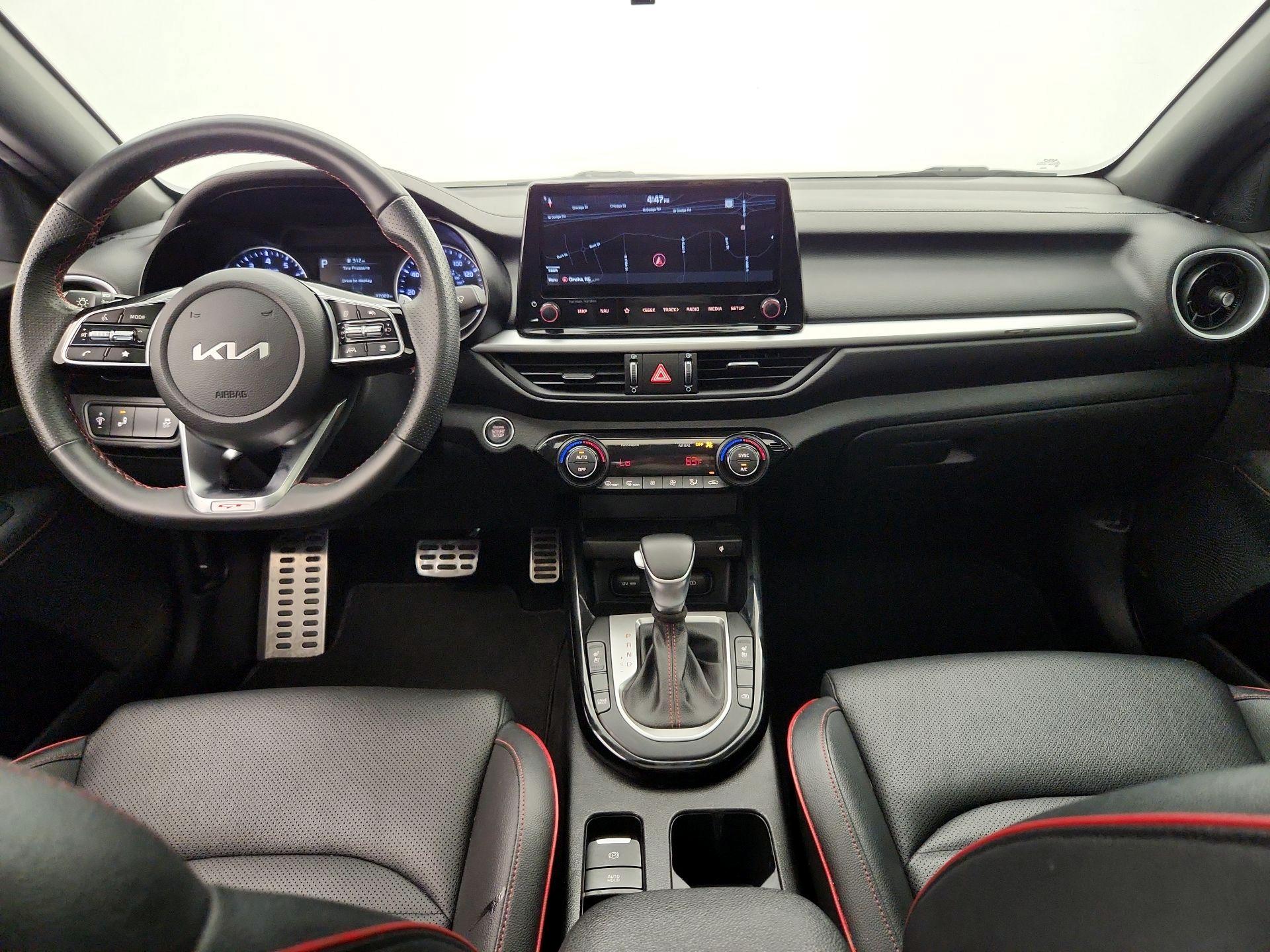Thumbnail: 2022 Kia Forte - 9