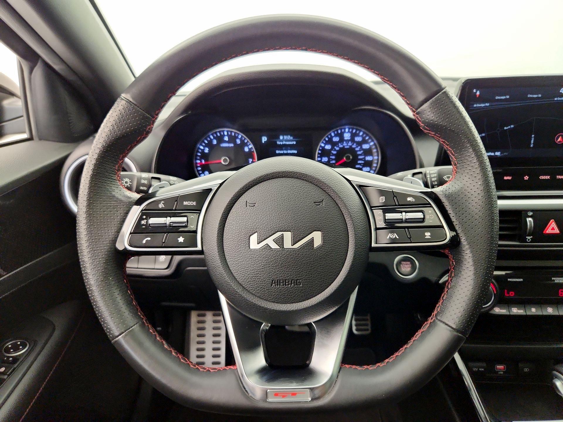 Thumbnail: 2022 Kia Forte - 10