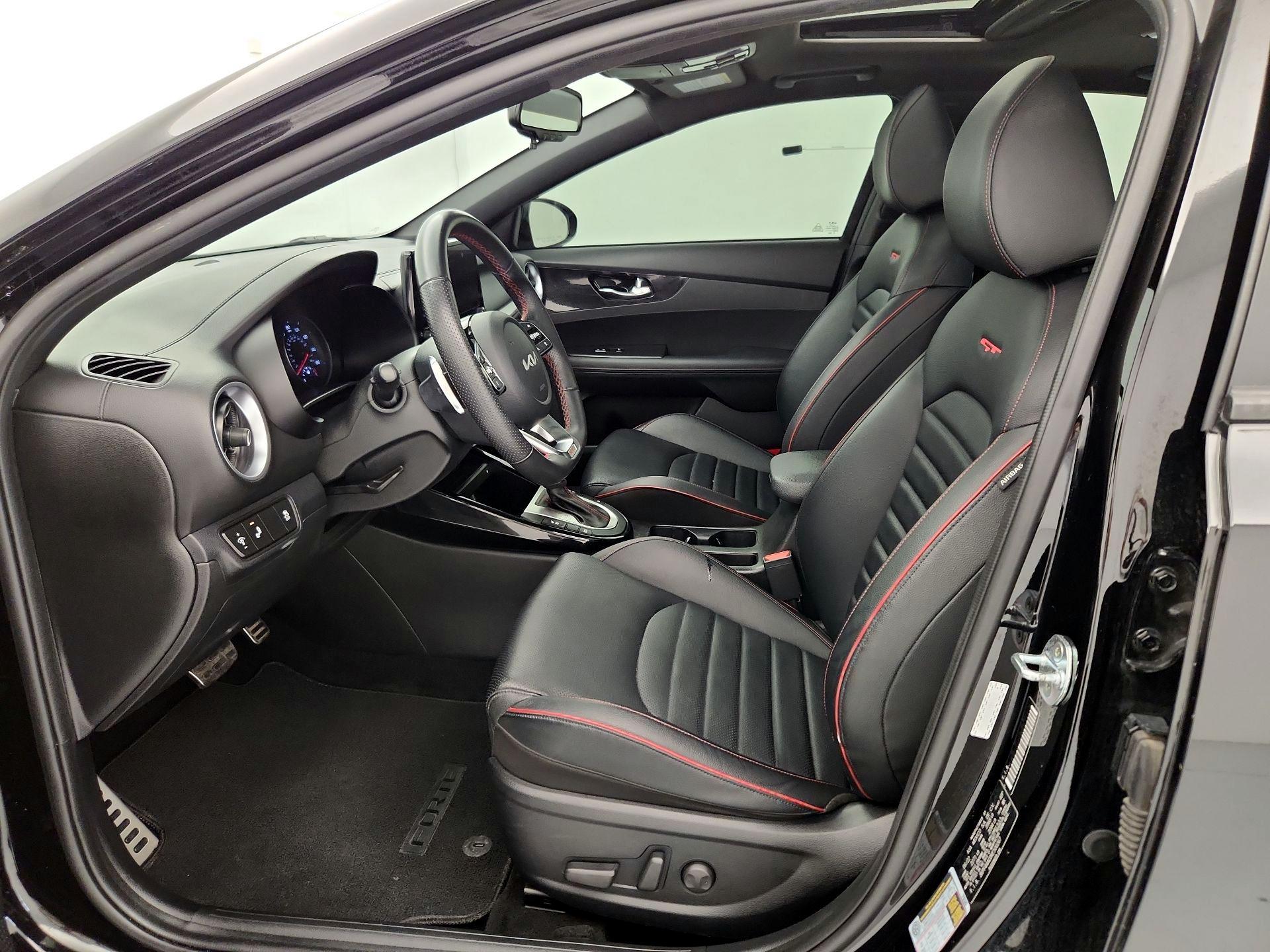 Thumbnail: 2022 Kia Forte - 11