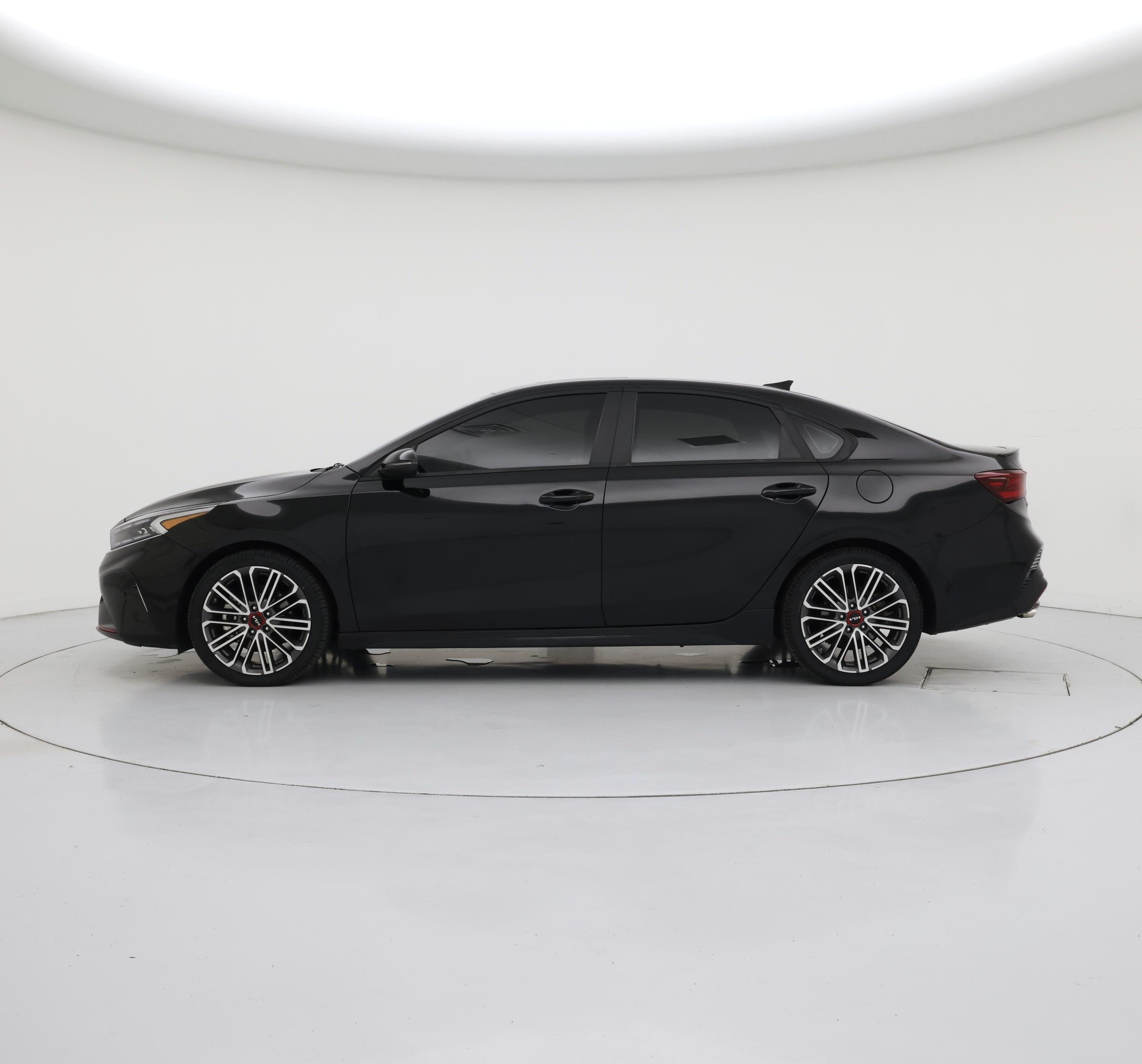 Thumbnail: 2022 Kia Forte - 3