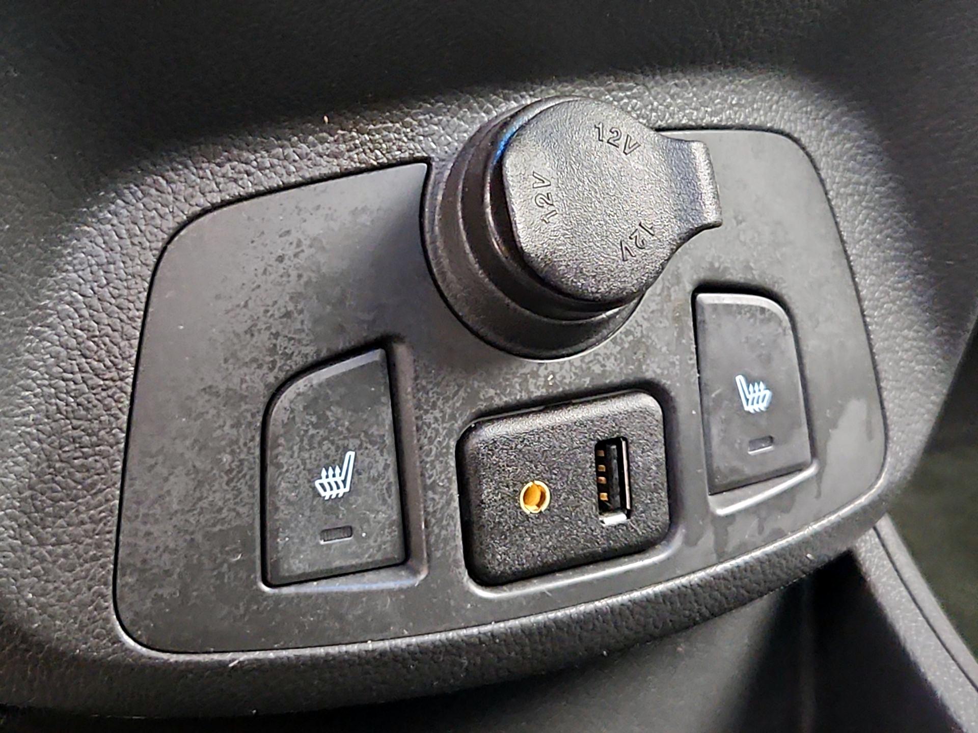 Thumbnail: 2014 Chevrolet Spark - 17