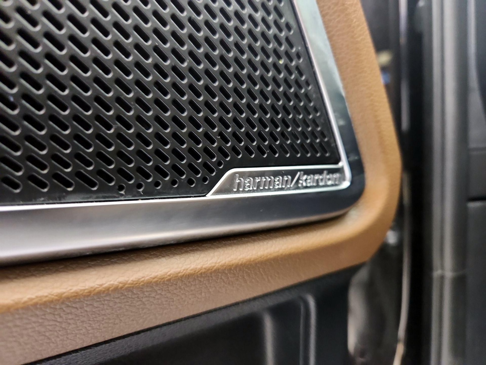 2021 Kia Telluride SX - Photo 28