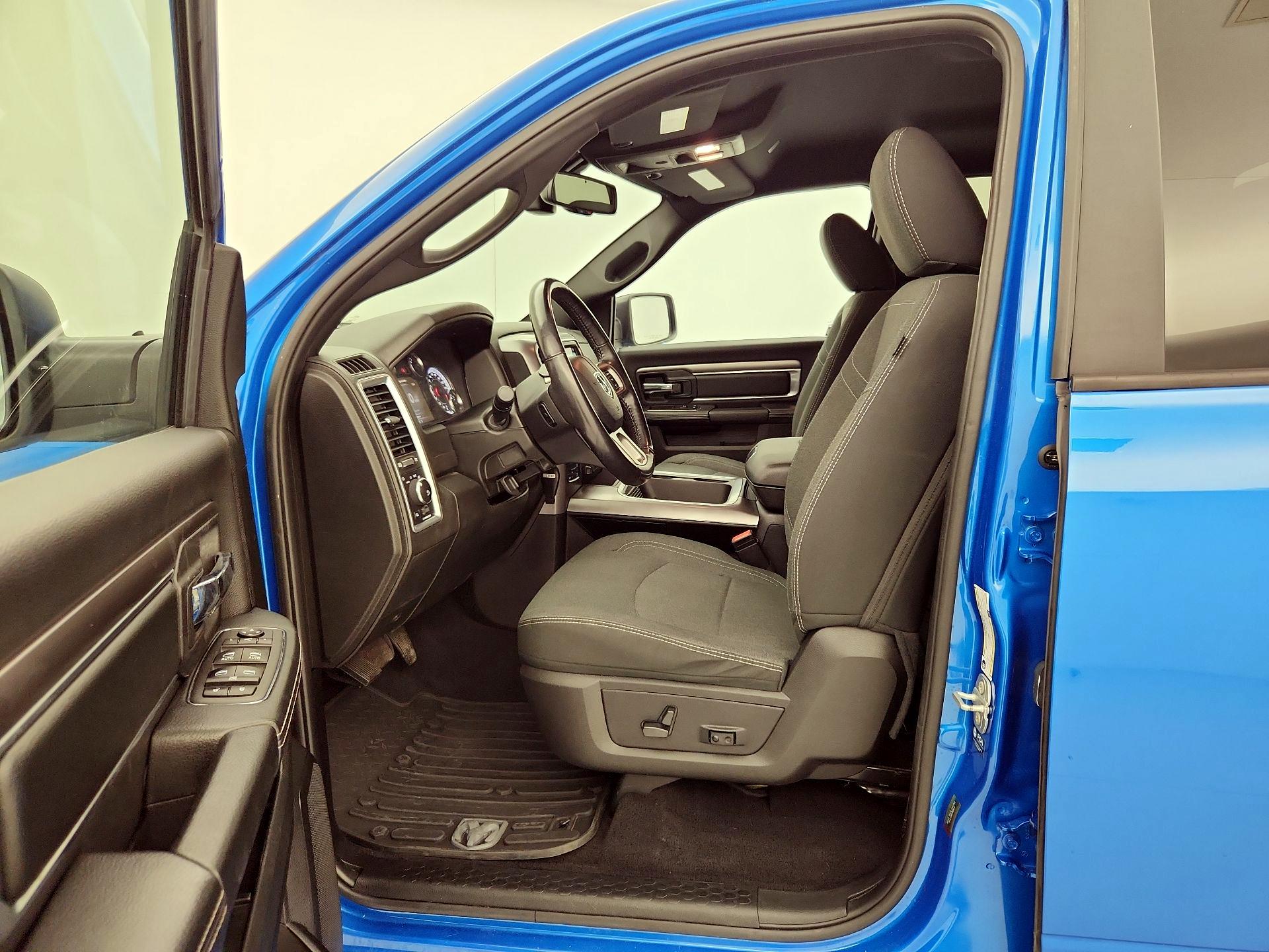 Thumbnail: 2021 RAM 1500 Classic - 11