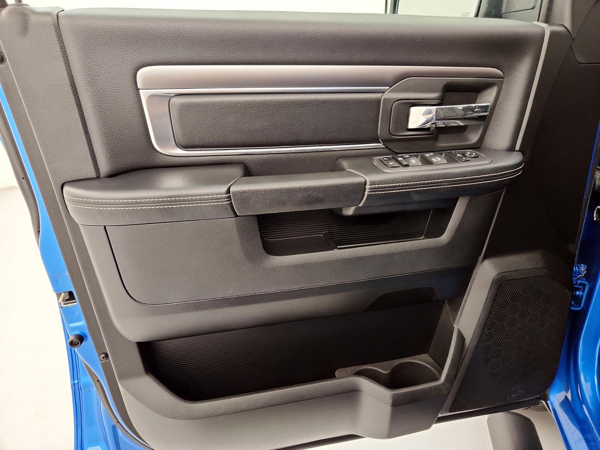 Thumbnail: 2021 RAM 1500 Classic - 12