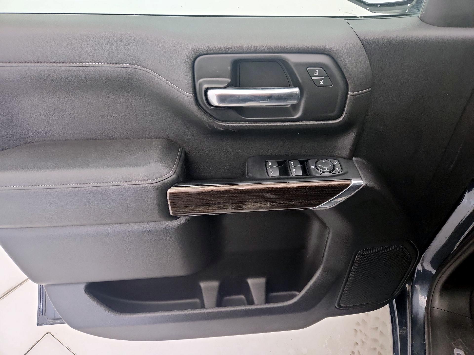 Thumbnail: 2019 Chevrolet Silverado 1500 - 12