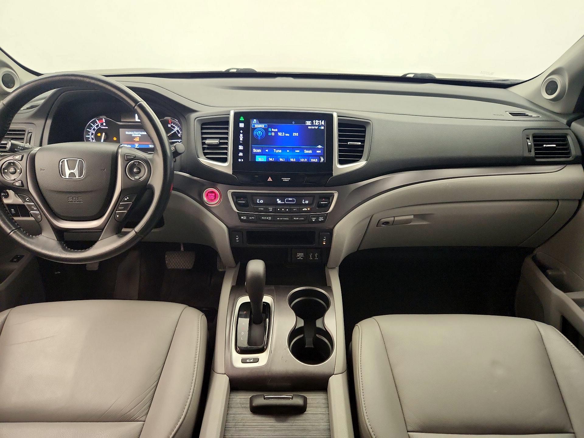 Thumbnail: 2016 Honda Pilot - 9