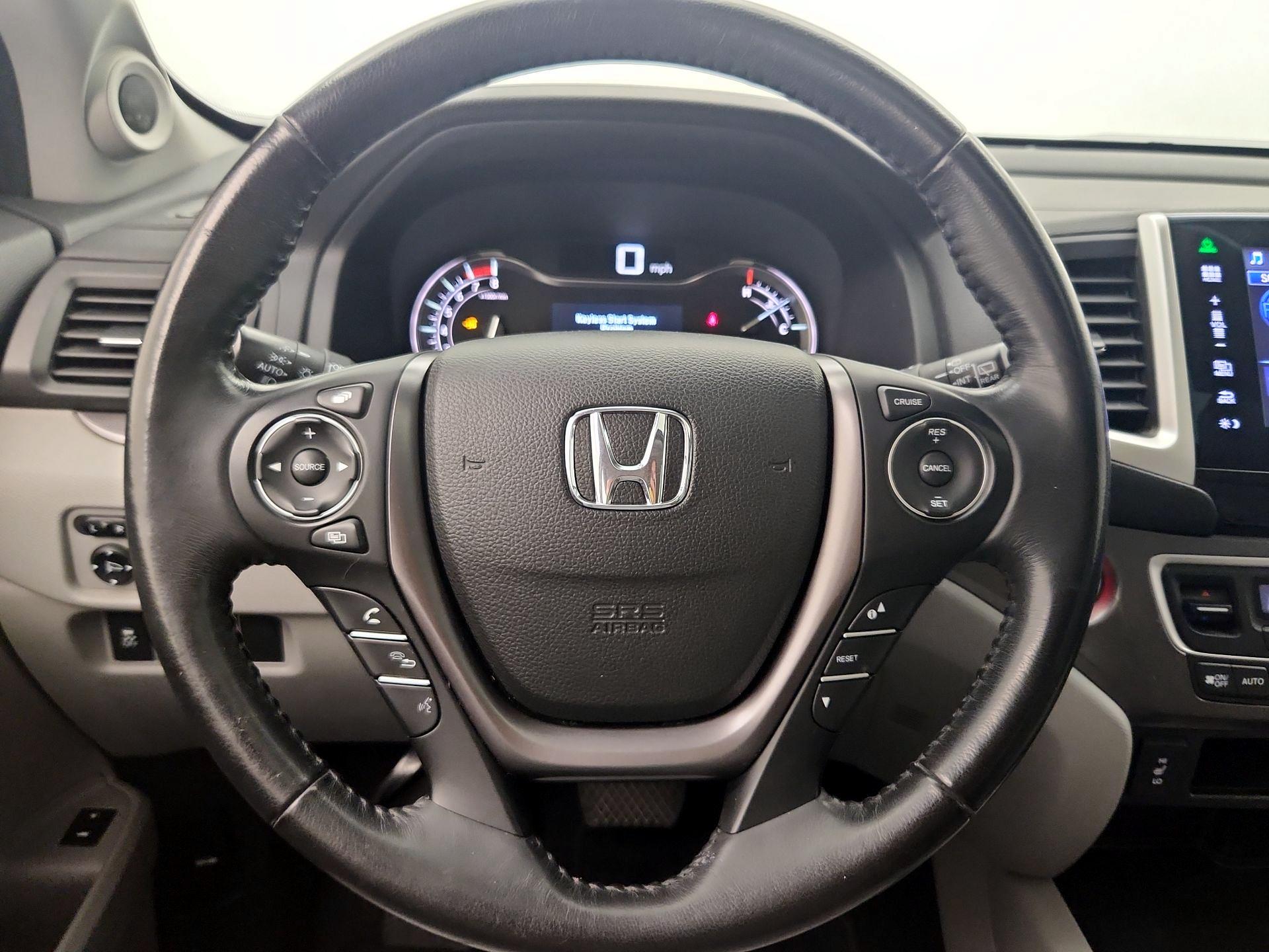 Thumbnail: 2016 Honda Pilot - 10