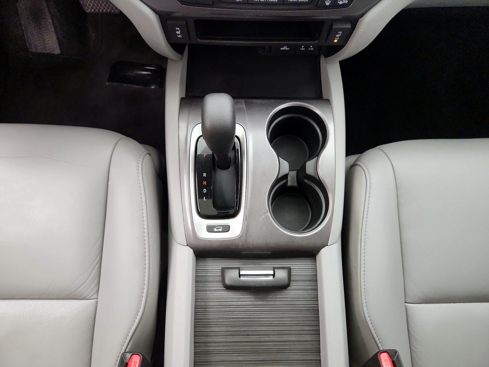 Thumbnail: 2016 Honda Pilot - 17