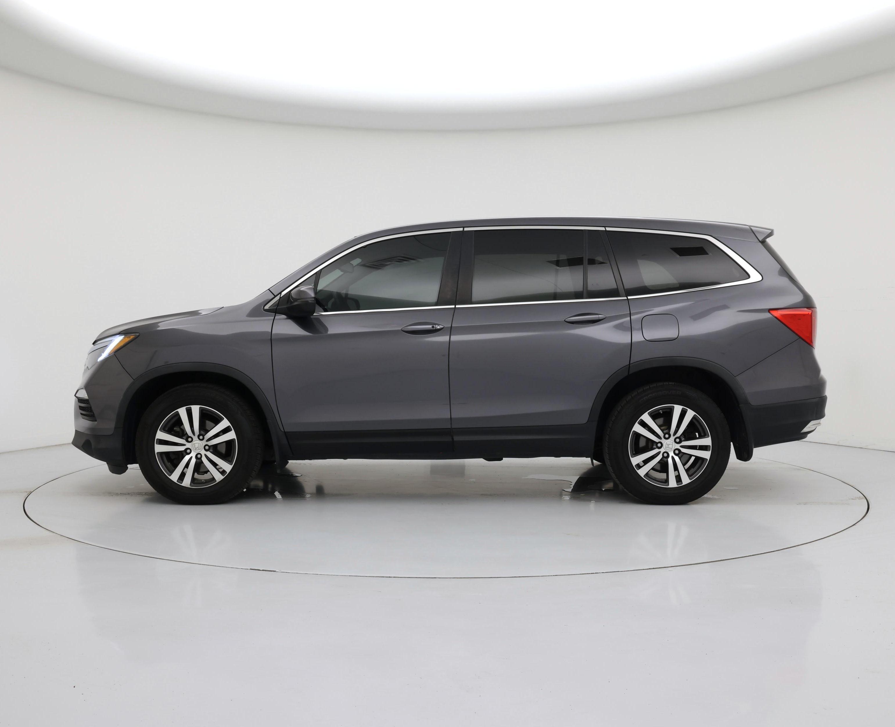 Thumbnail: 2016 Honda Pilot - 3