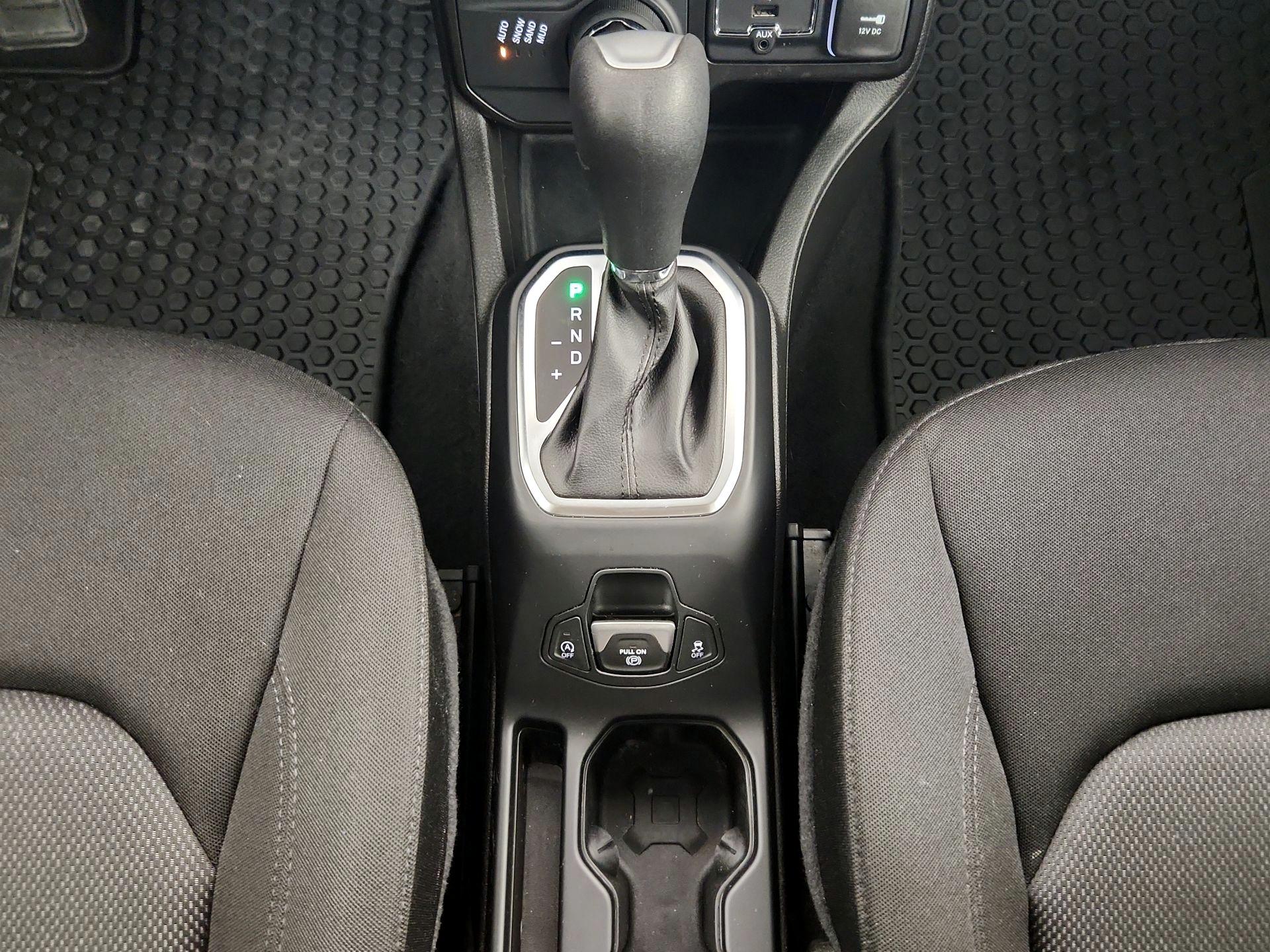 Thumbnail: 2023 Jeep Renegade - 18