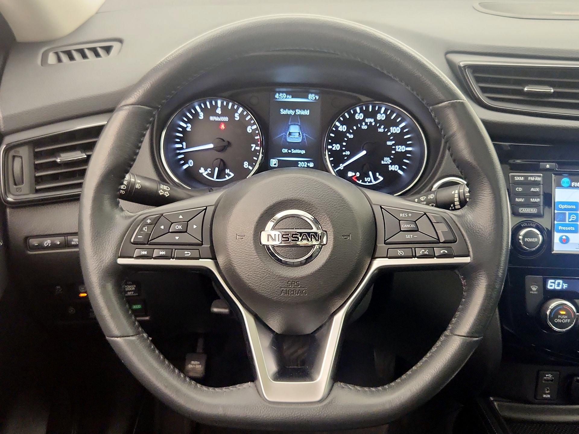 Thumbnail: 2017 Nissan Rogue - 10