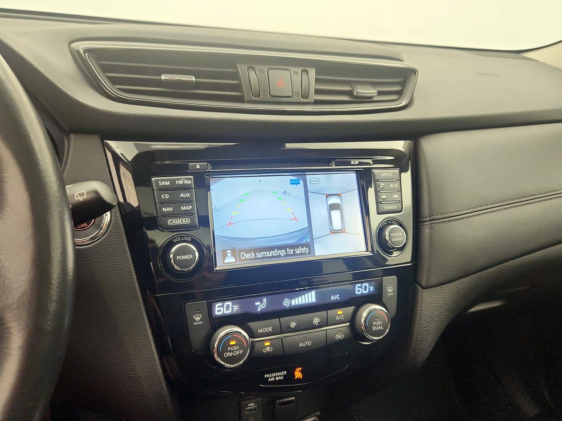 Thumbnail: 2017 Nissan Rogue - 15