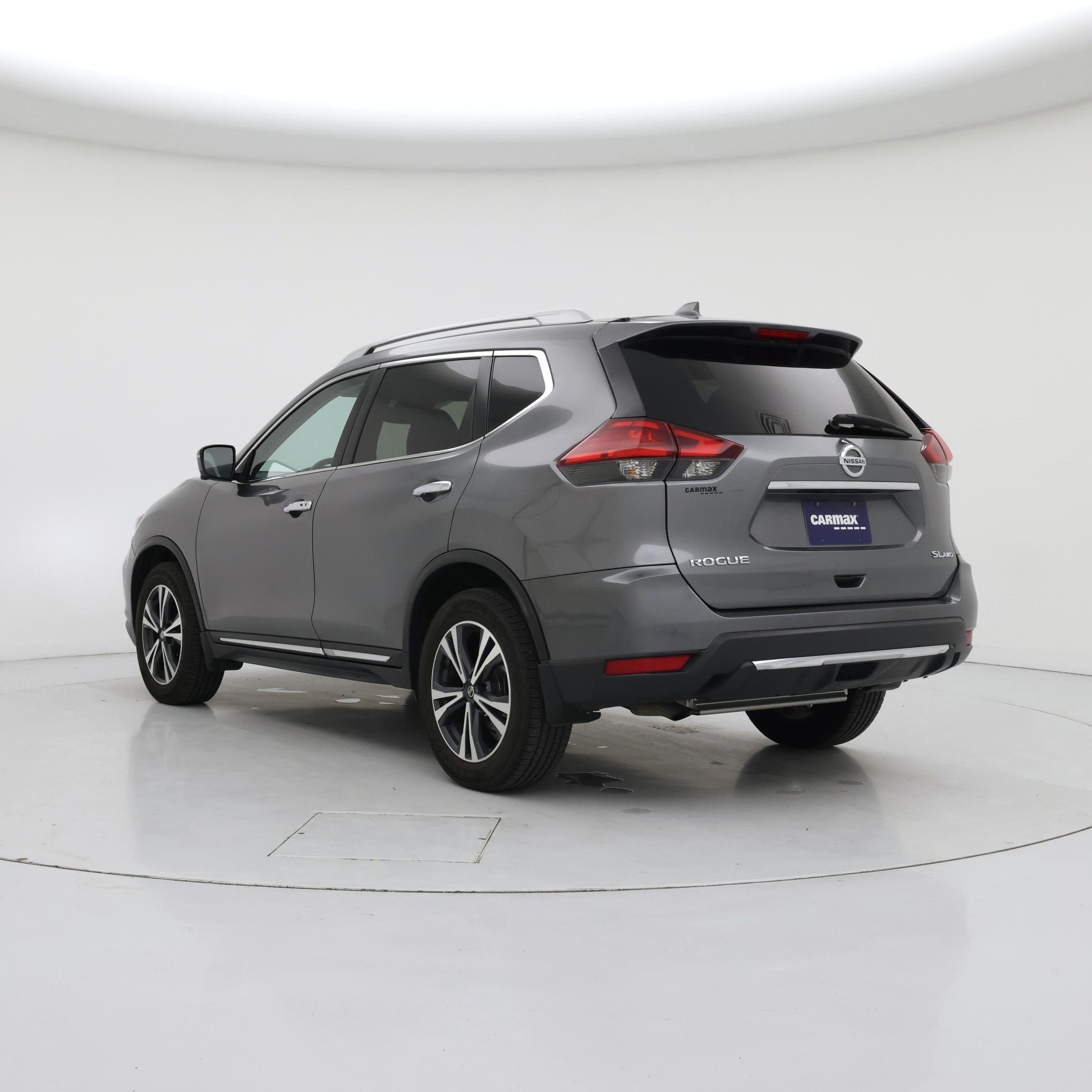 Thumbnail: 2017 Nissan Rogue - 2