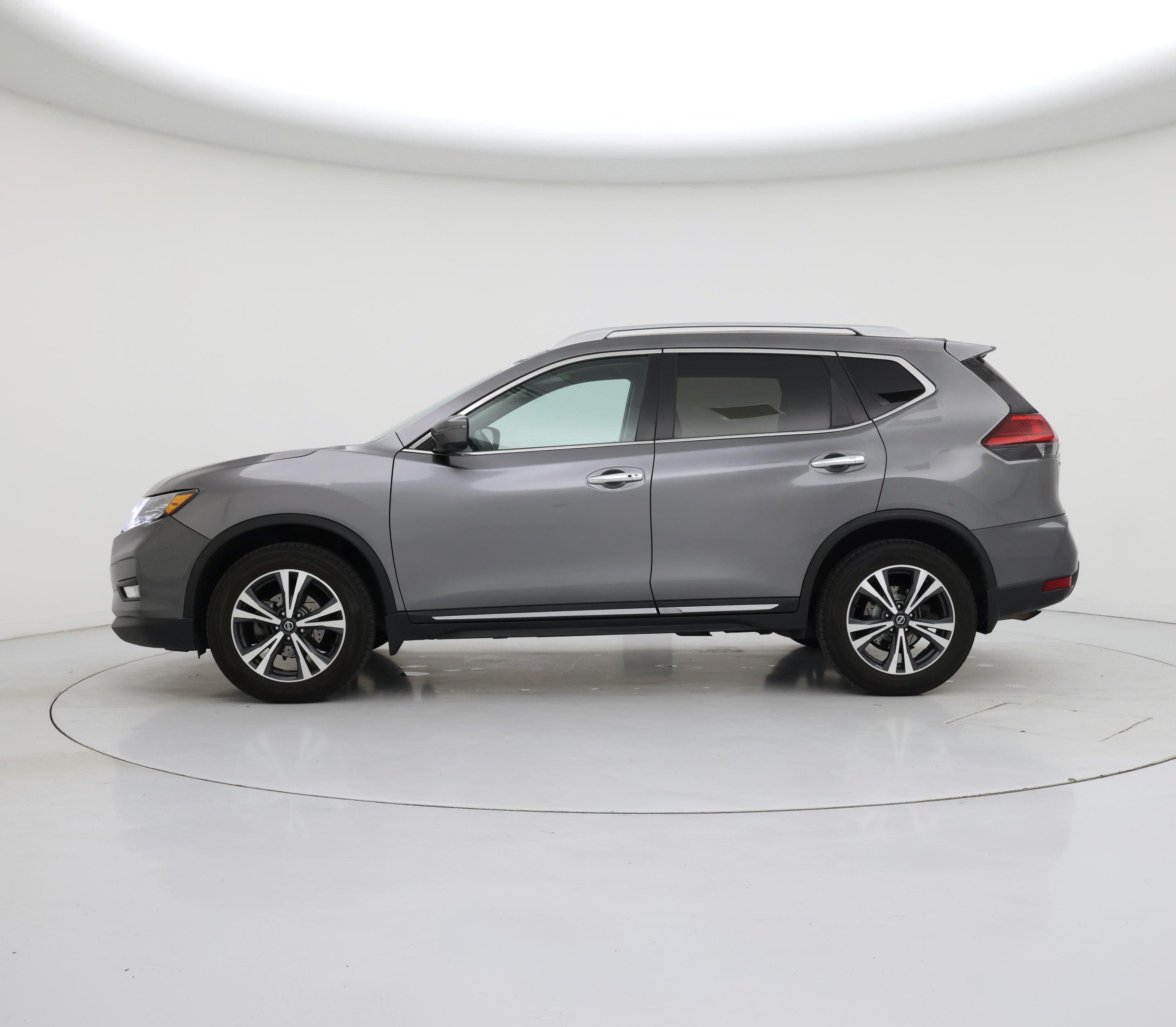 Thumbnail: 2017 Nissan Rogue - 3