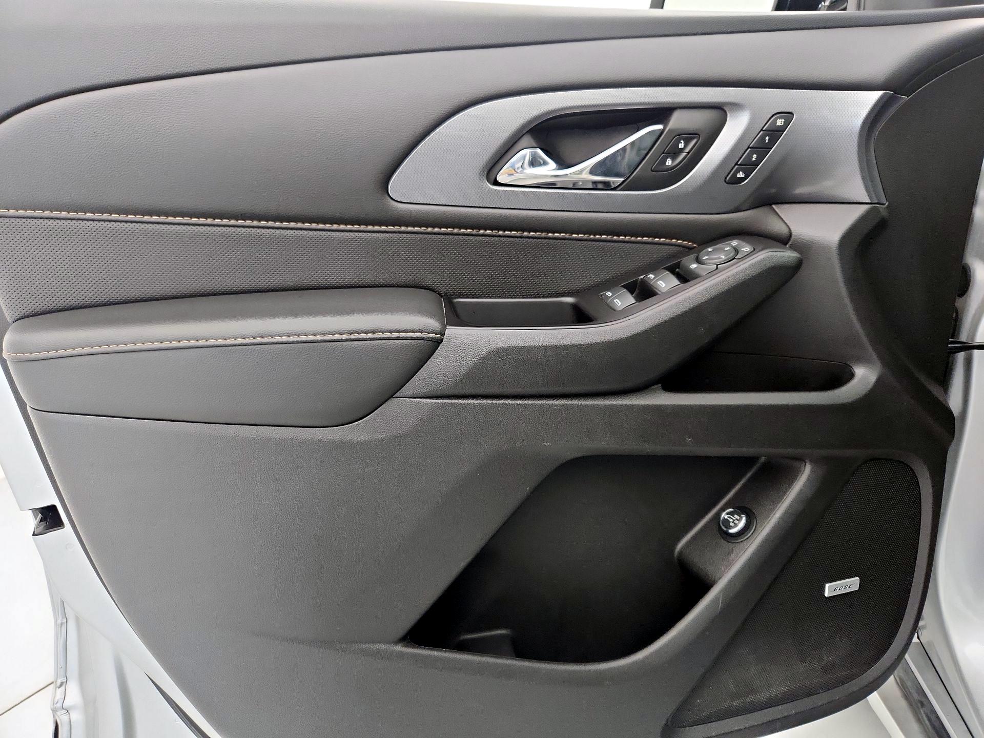 Thumbnail: 2019 Chevrolet Traverse - 12