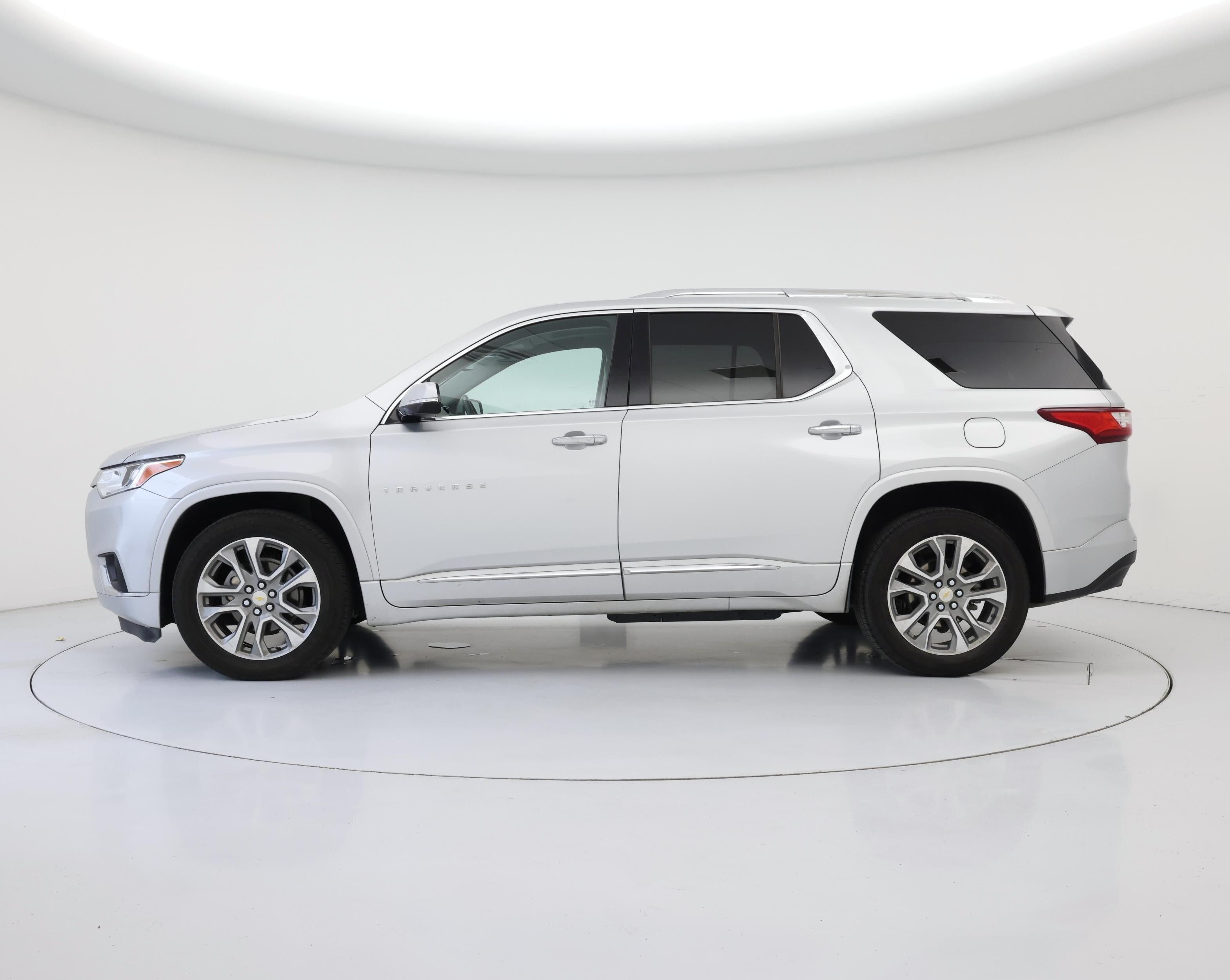 Thumbnail: 2019 Chevrolet Traverse - 3