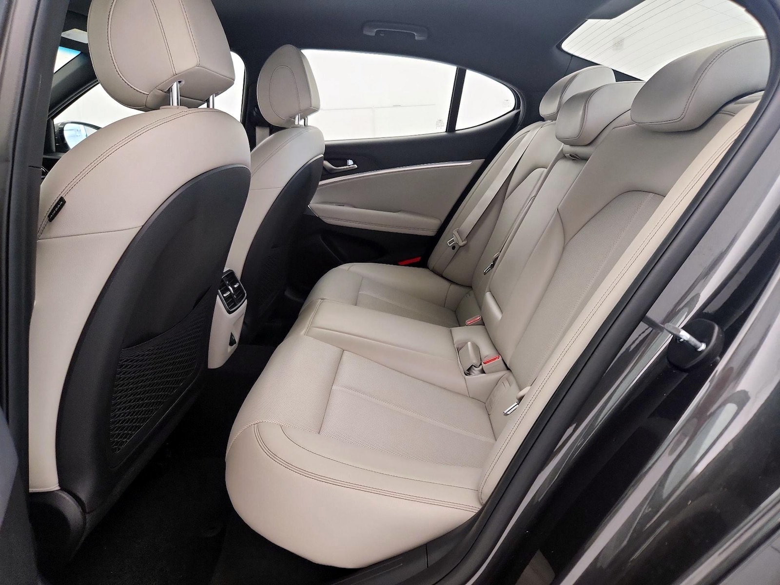 2023 GENESIS G70 Standard - Photo 21