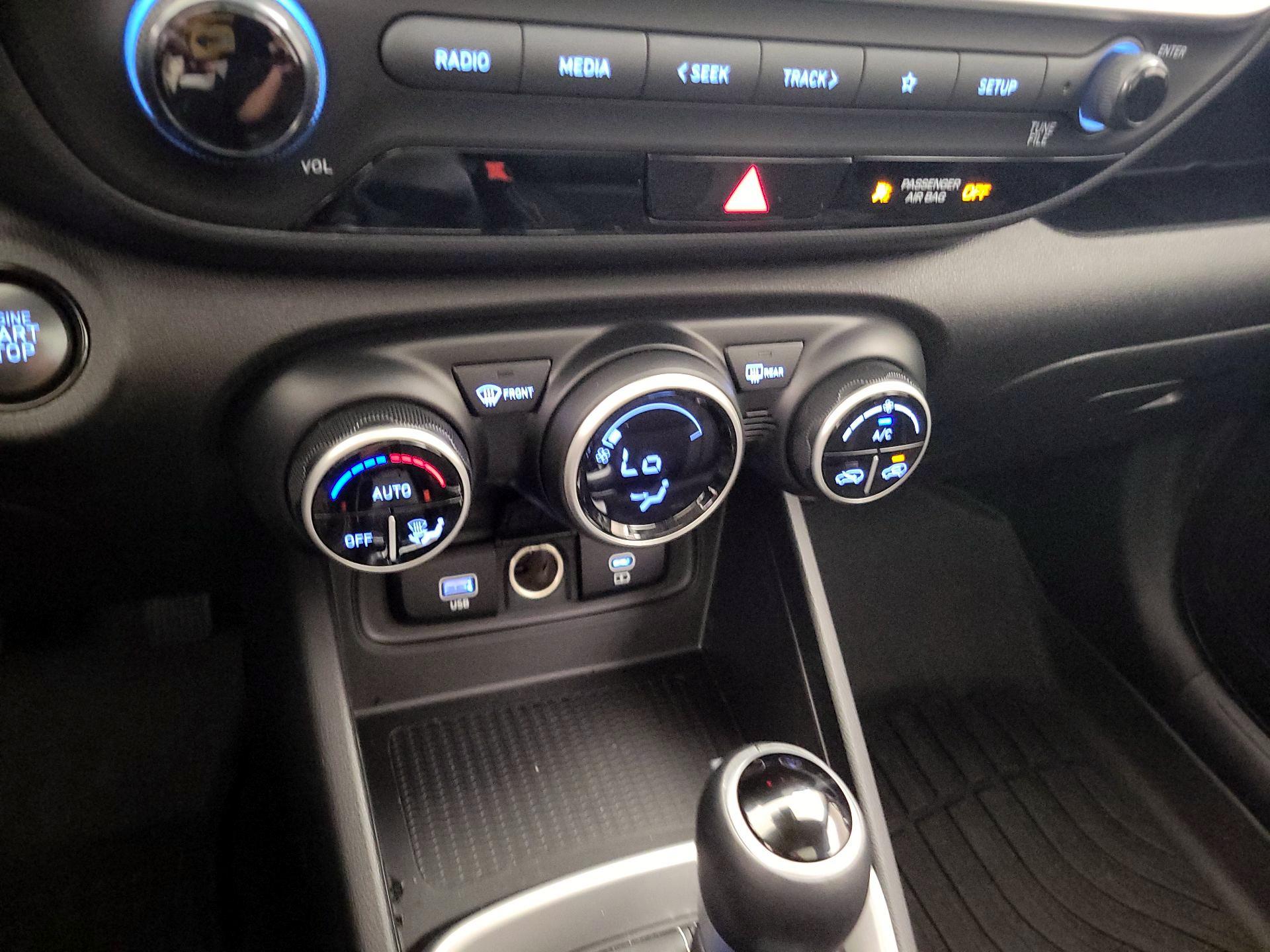 Thumbnail: 2025 Hyundai Venue - 16