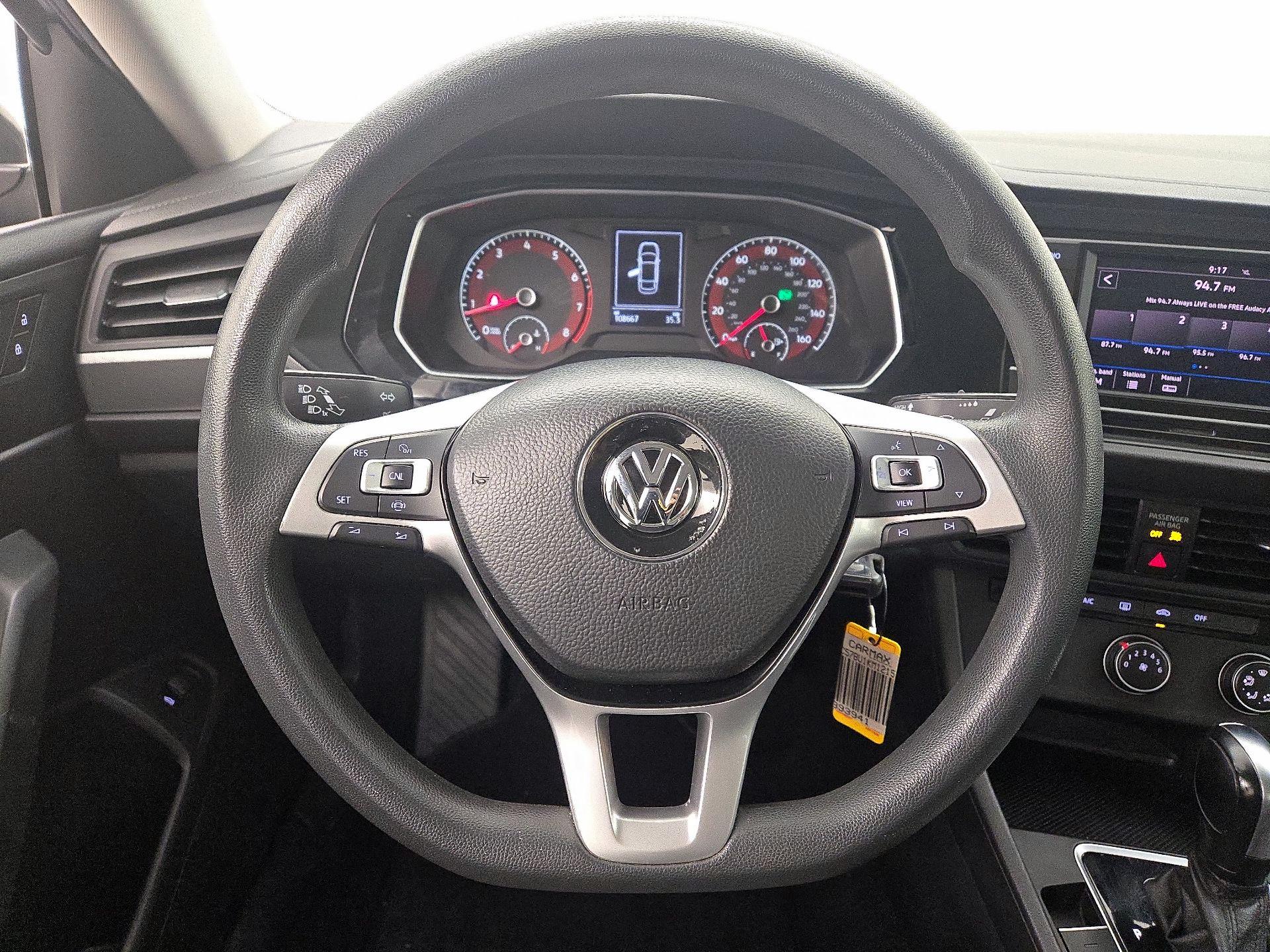 Thumbnail: 2019 Volkswagen Jetta - 10
