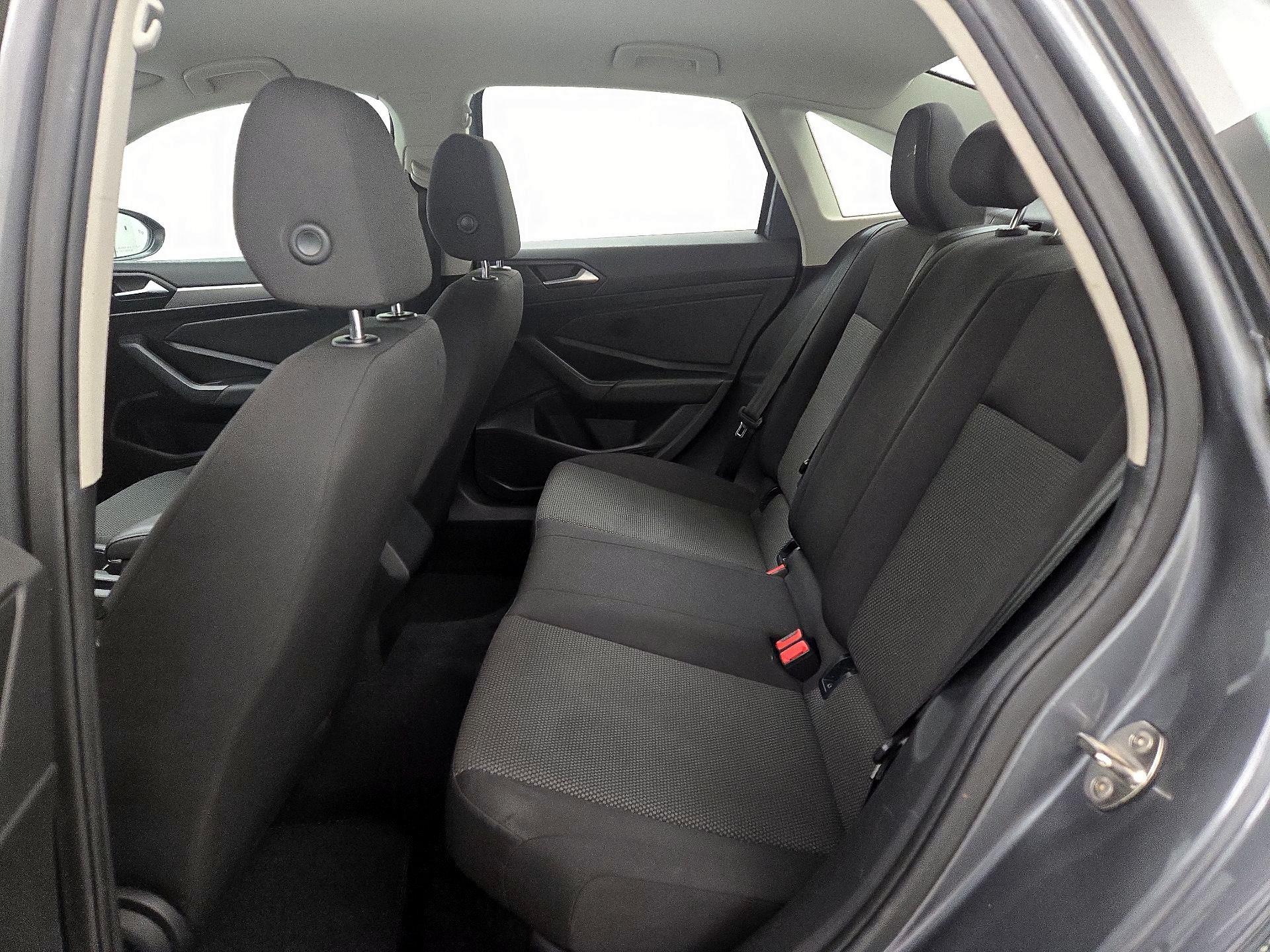 Thumbnail: 2019 Volkswagen Jetta - 19