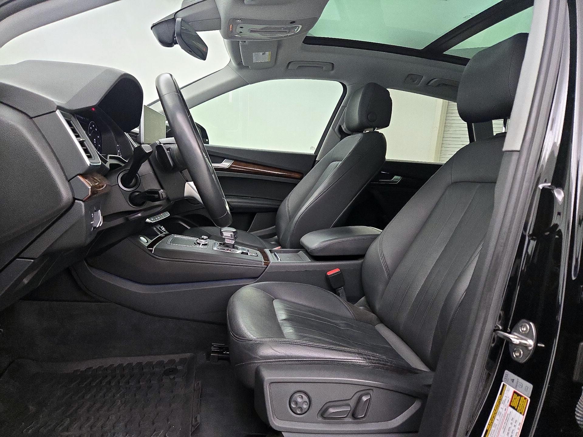 Thumbnail: 2020 Audi Q5 - 11