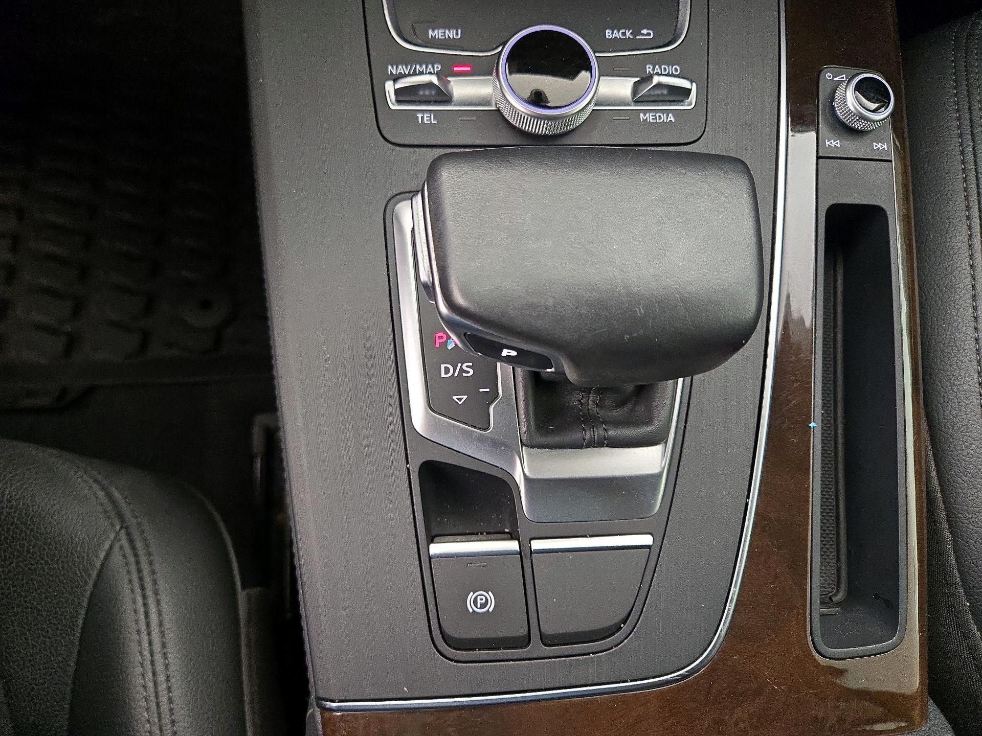 Thumbnail: 2020 Audi Q5 - 18