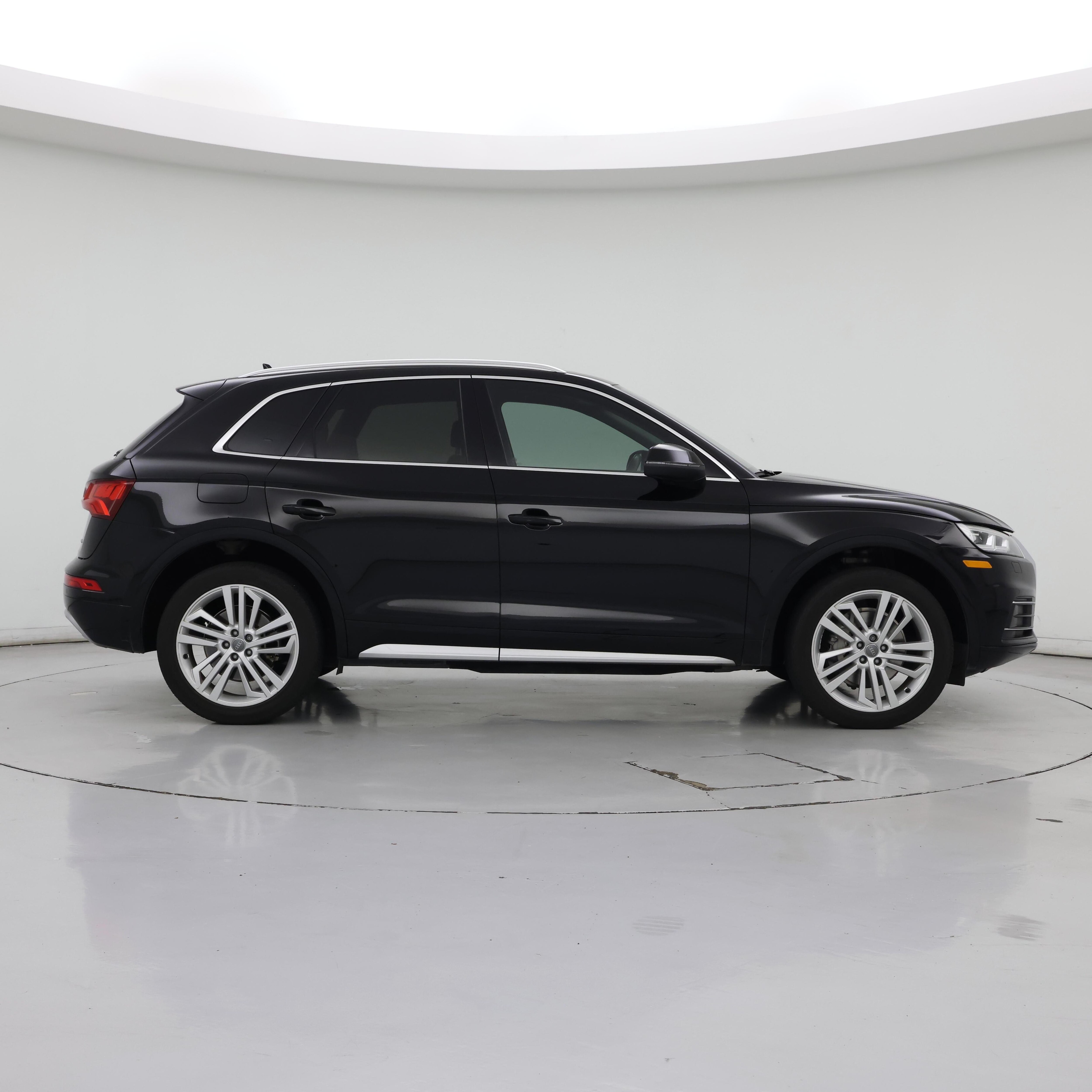Thumbnail: 2020 Audi Q5 - 7