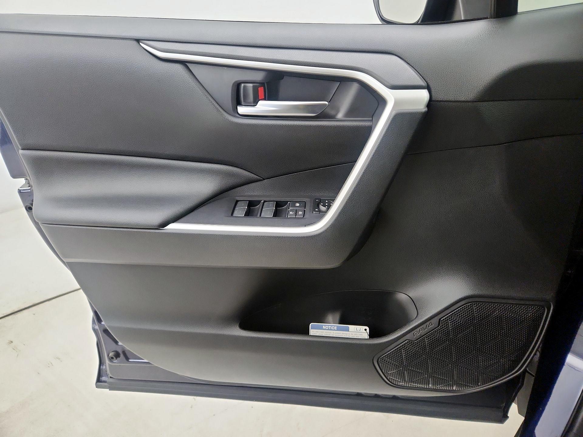 Thumbnail: 2024 Toyota RAV4 - 12