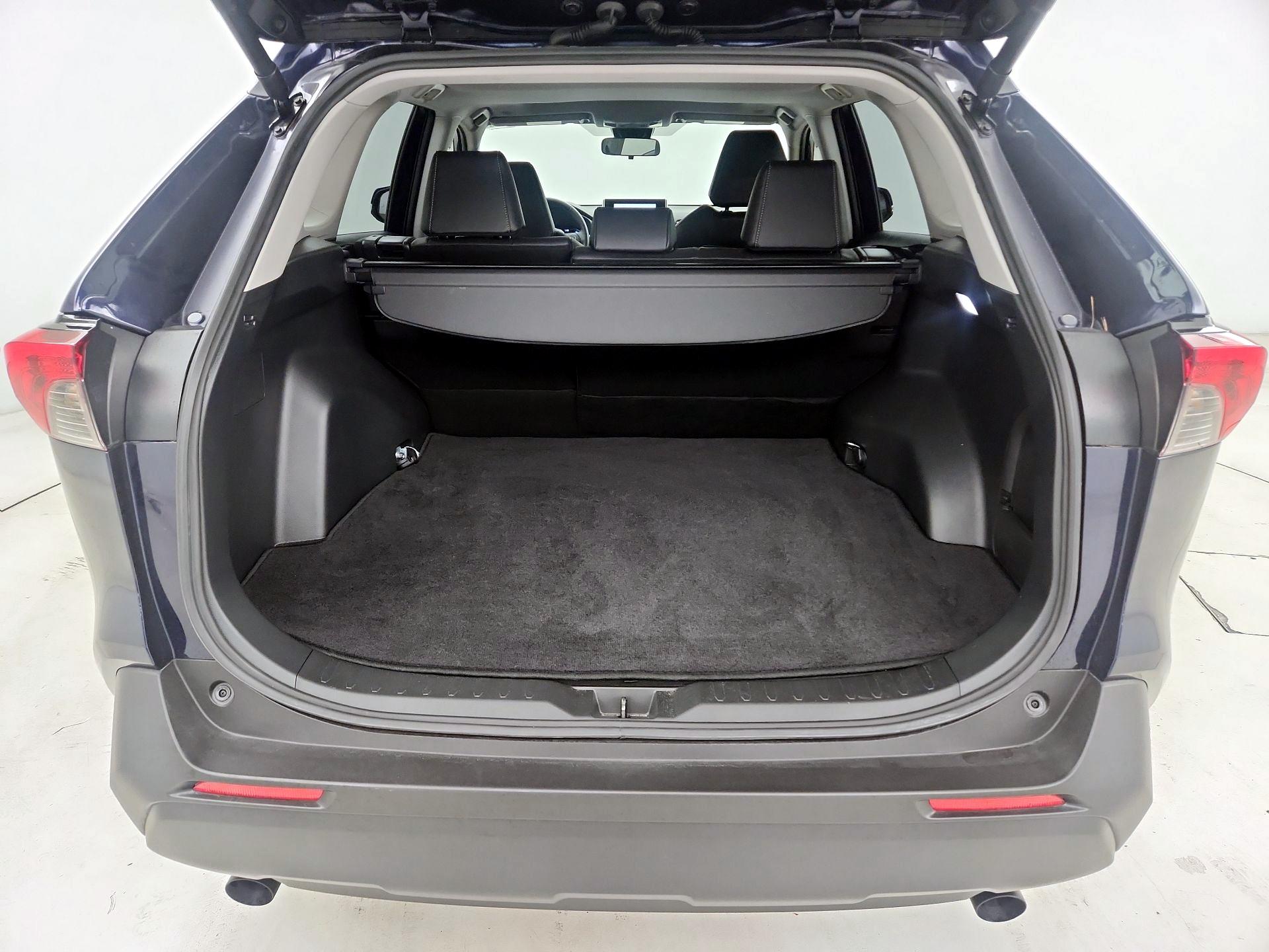 Thumbnail: 2024 Toyota RAV4 - 16