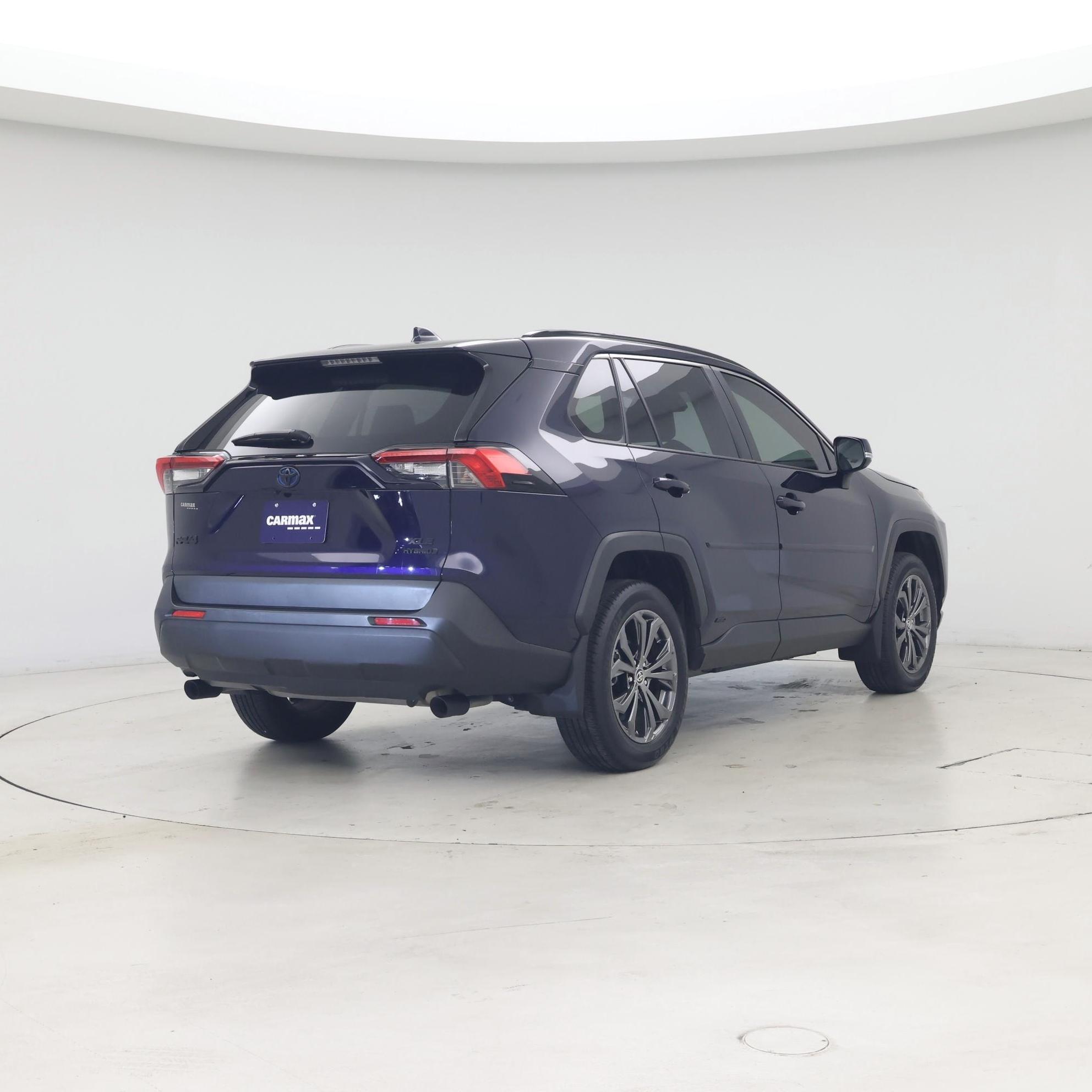 Thumbnail: 2024 Toyota RAV4 - 8