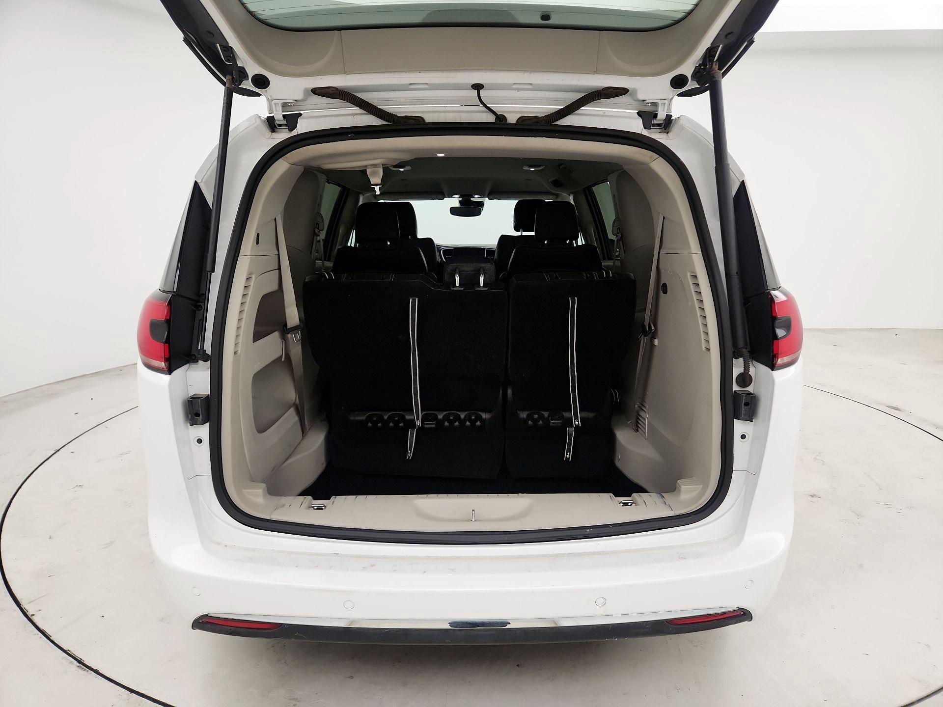 Thumbnail: 2024 Chrysler Pacifica - 16