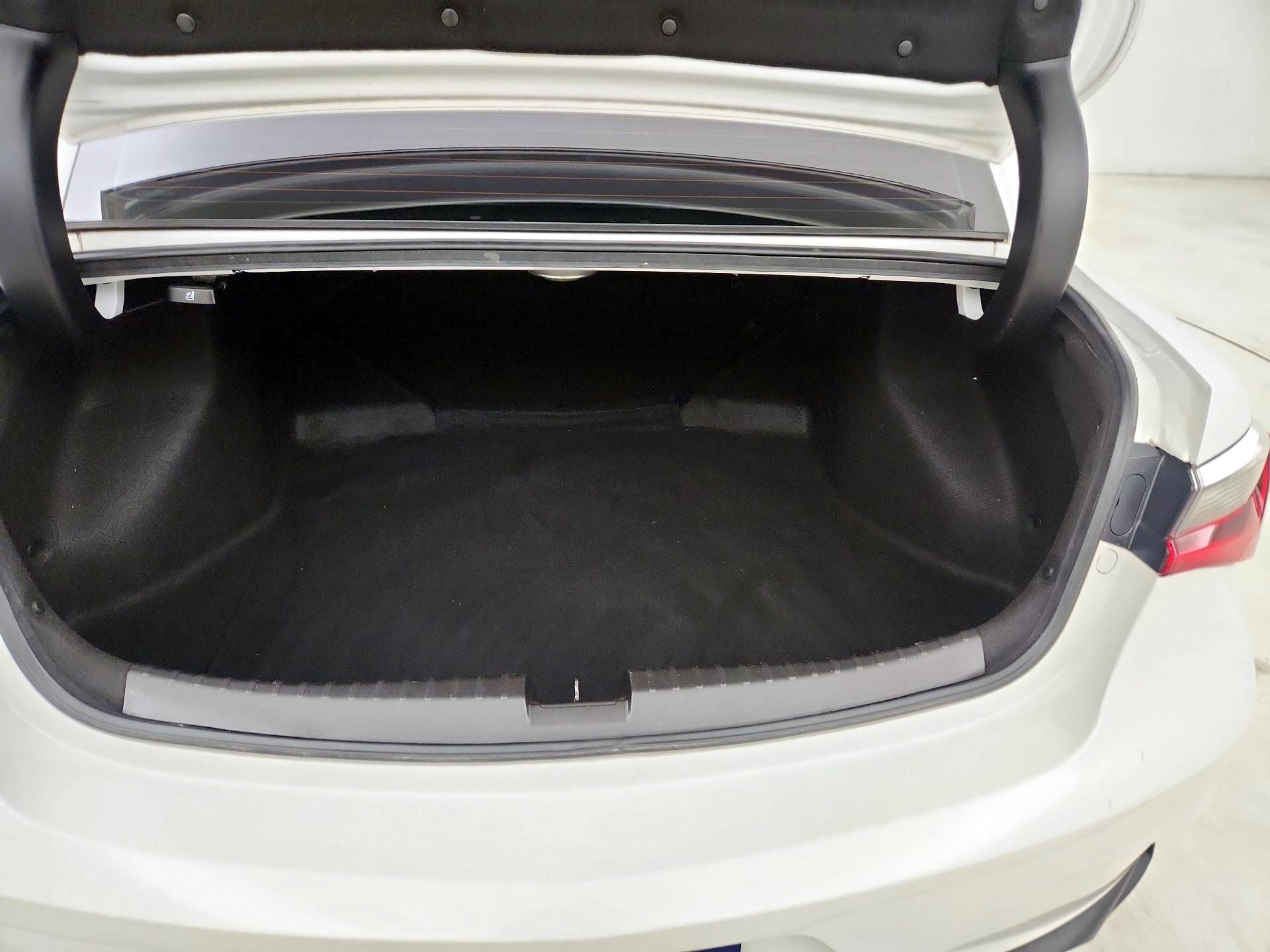 Thumbnail: 2022 Acura ILX - 20