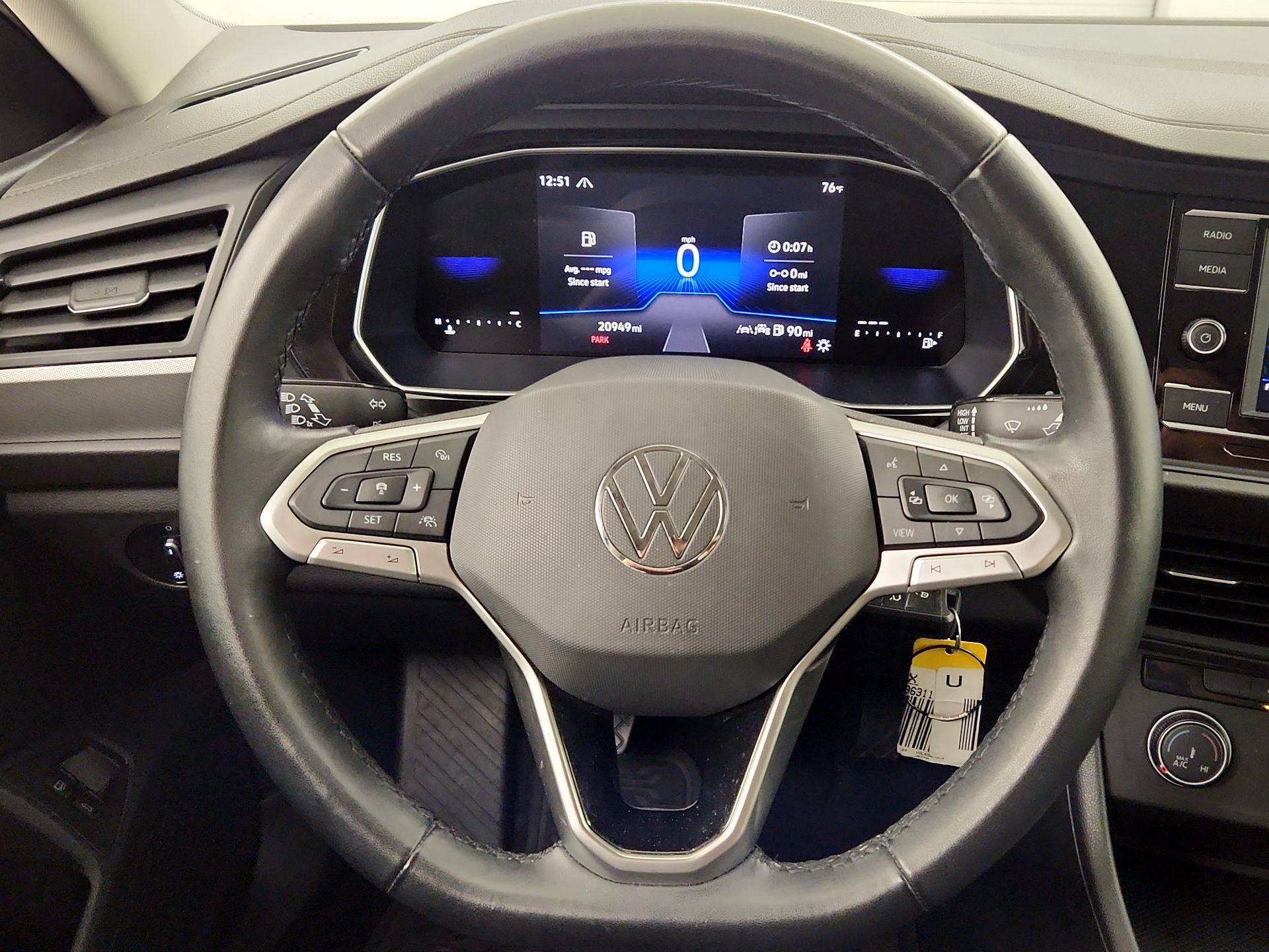 Thumbnail: 2024 Volkswagen Jetta - 10