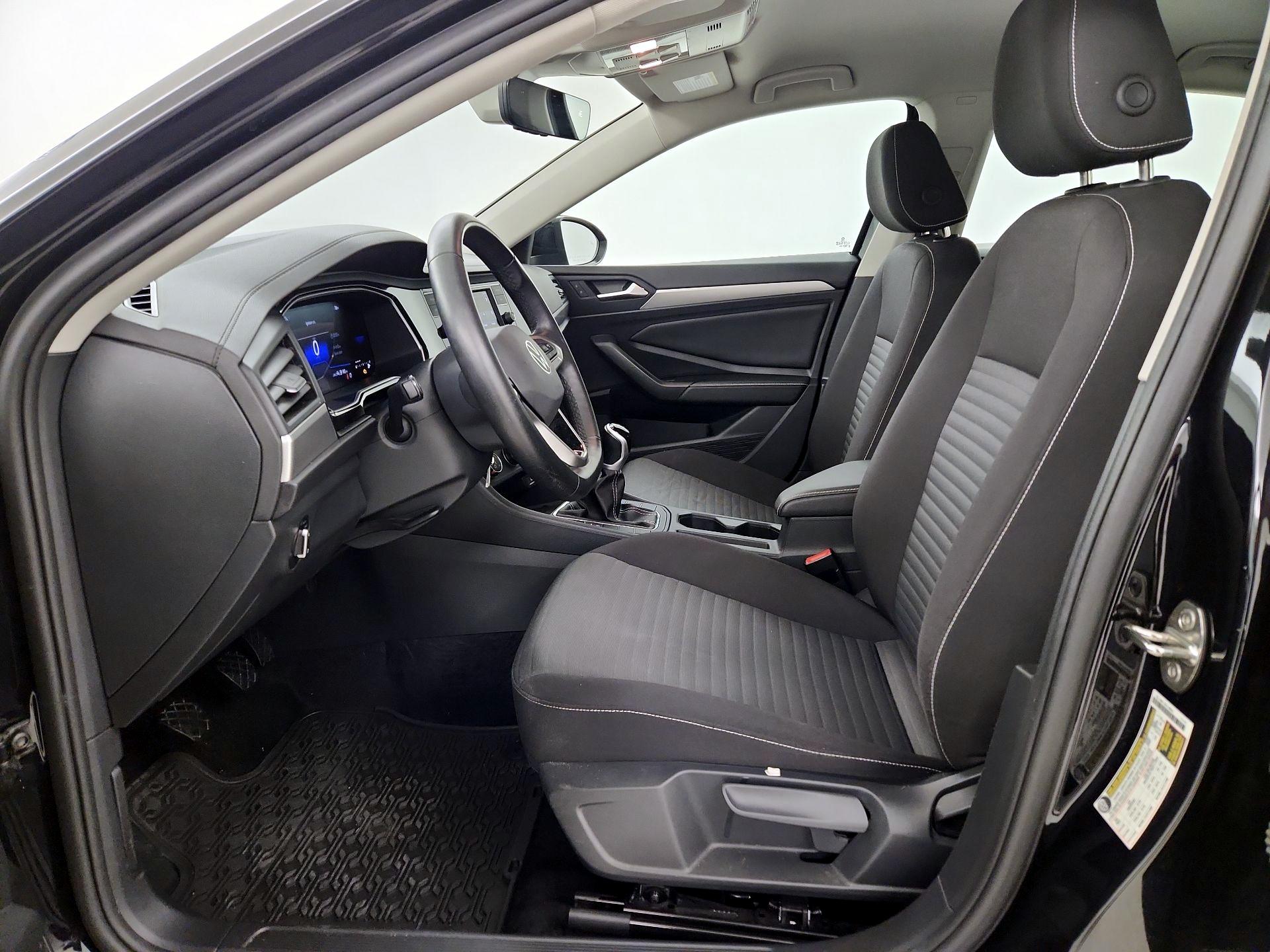 Thumbnail: 2024 Volkswagen Jetta - 11