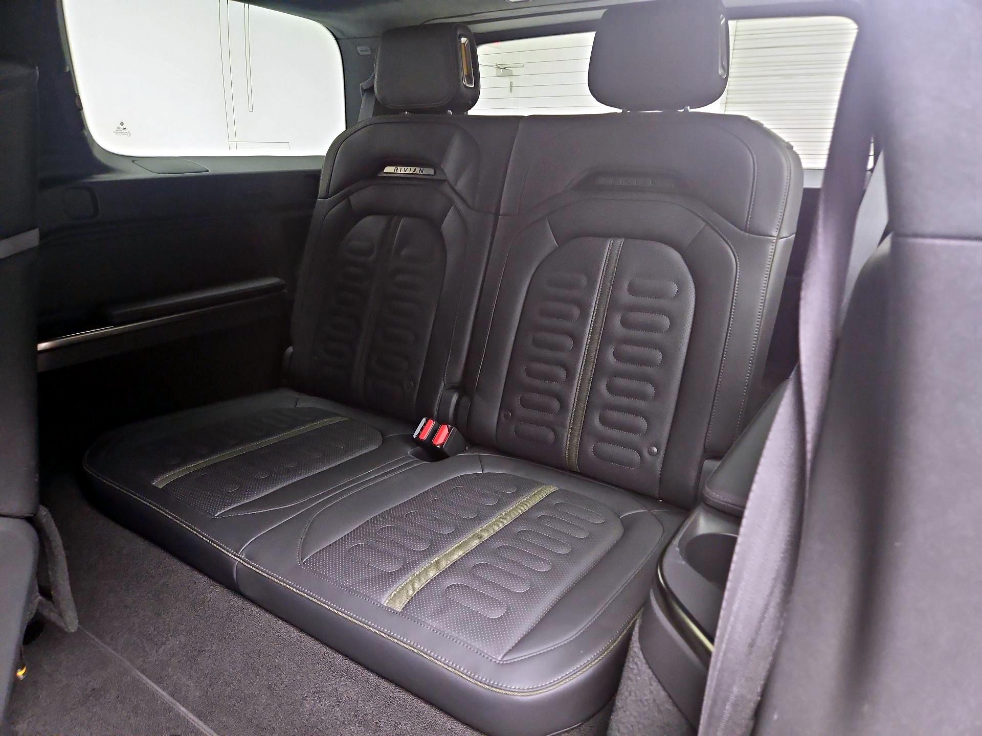 Thumbnail: 2023 Rivian R1S - 20