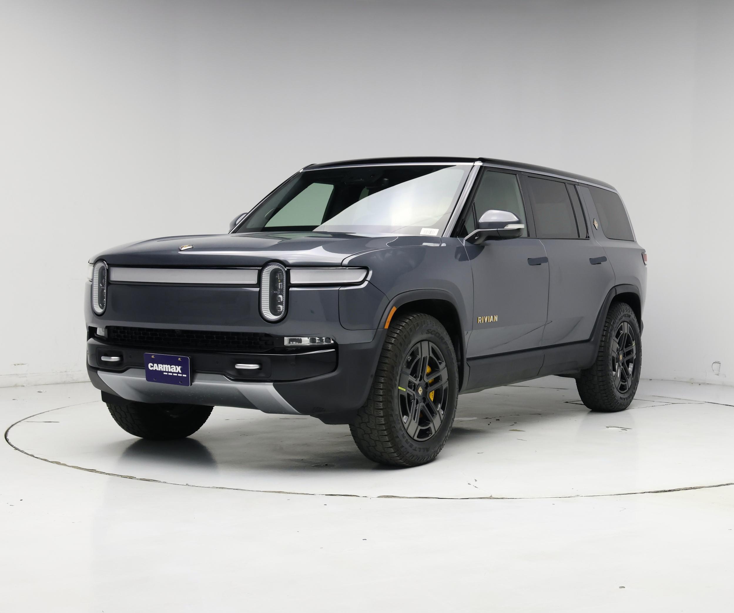 Thumbnail: 2023 Rivian R1S - 4