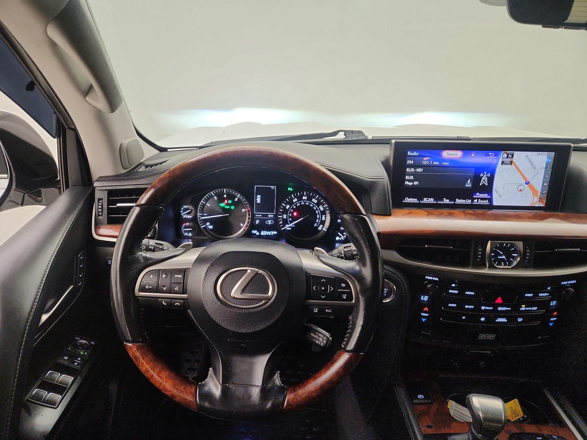 Thumbnail: 2017 Lexus LX - 10