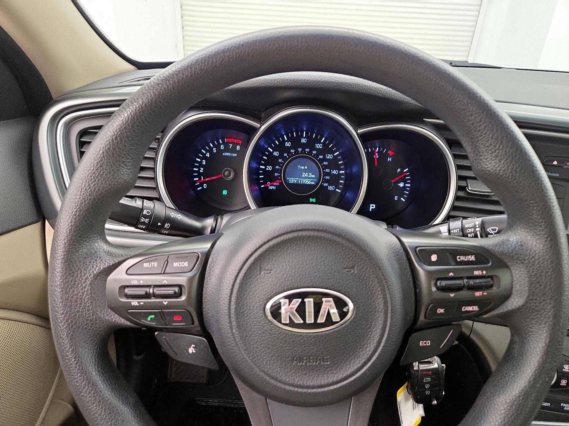 Thumbnail: 2015 Kia Optima - 10