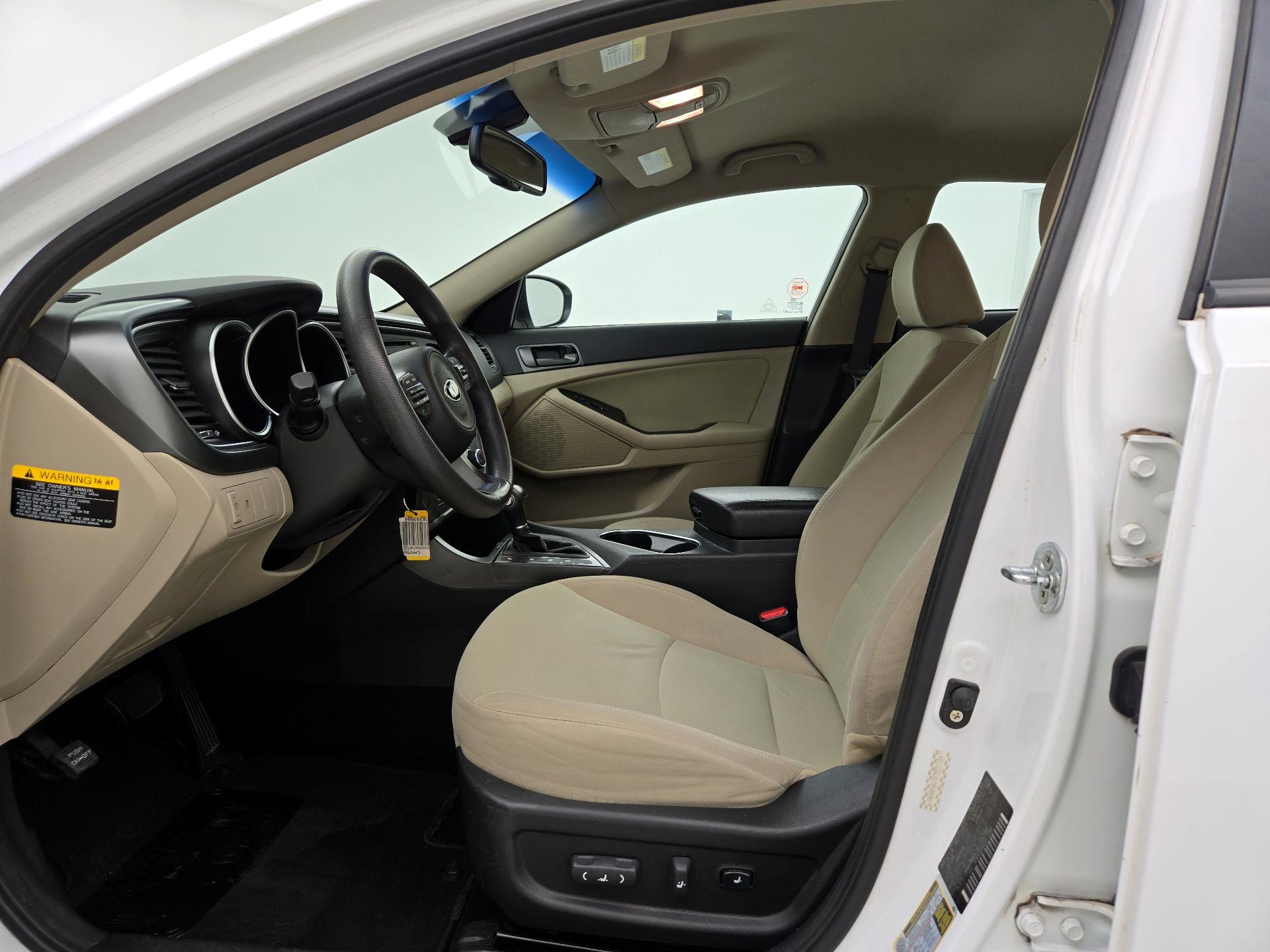 Thumbnail: 2015 Kia Optima - 11