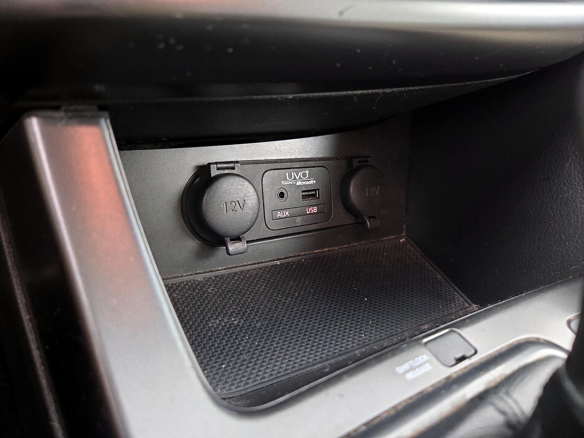 Thumbnail: 2015 Kia Optima - 18