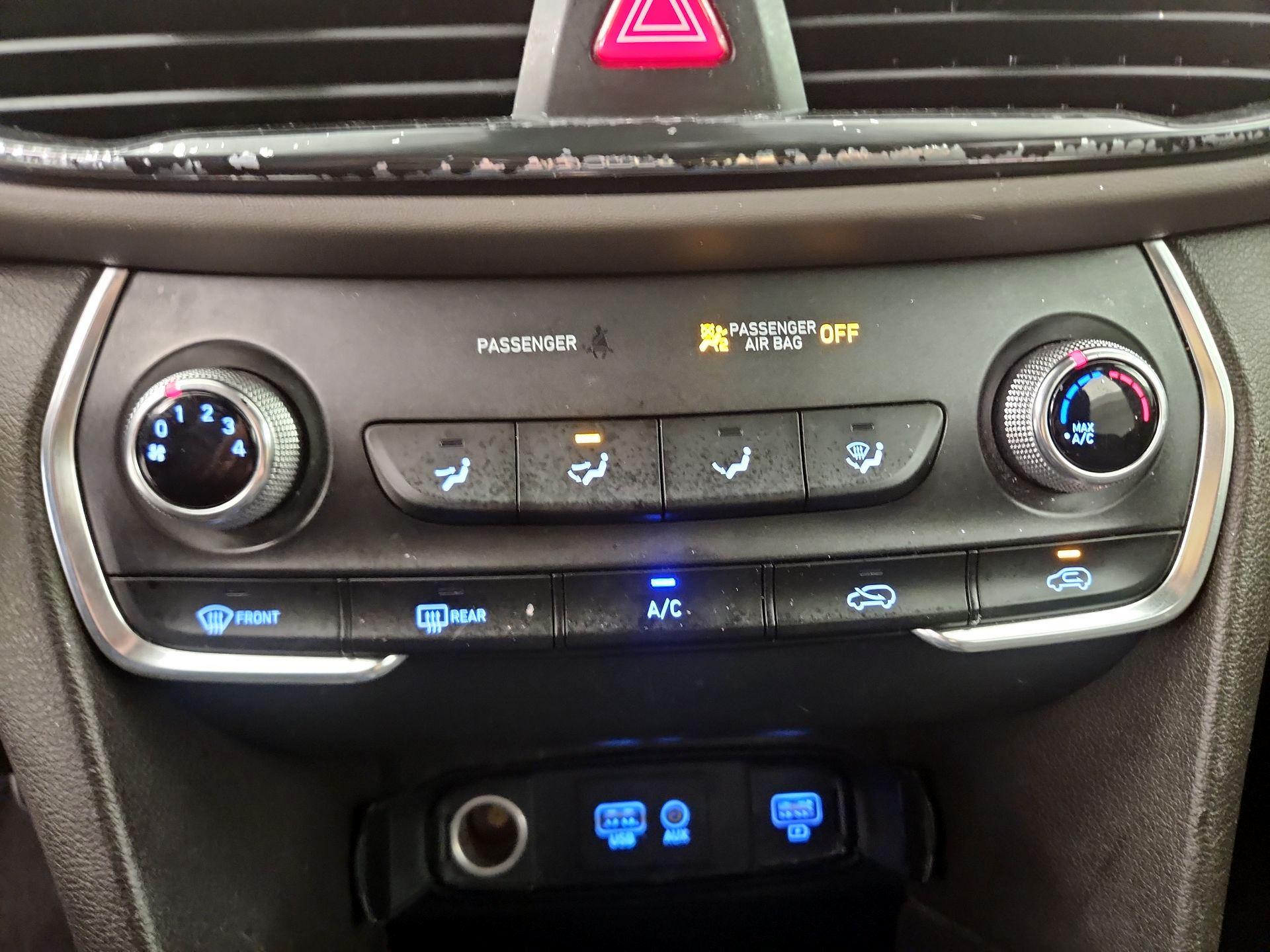 Thumbnail: 2020 Hyundai Santa Fe - 16