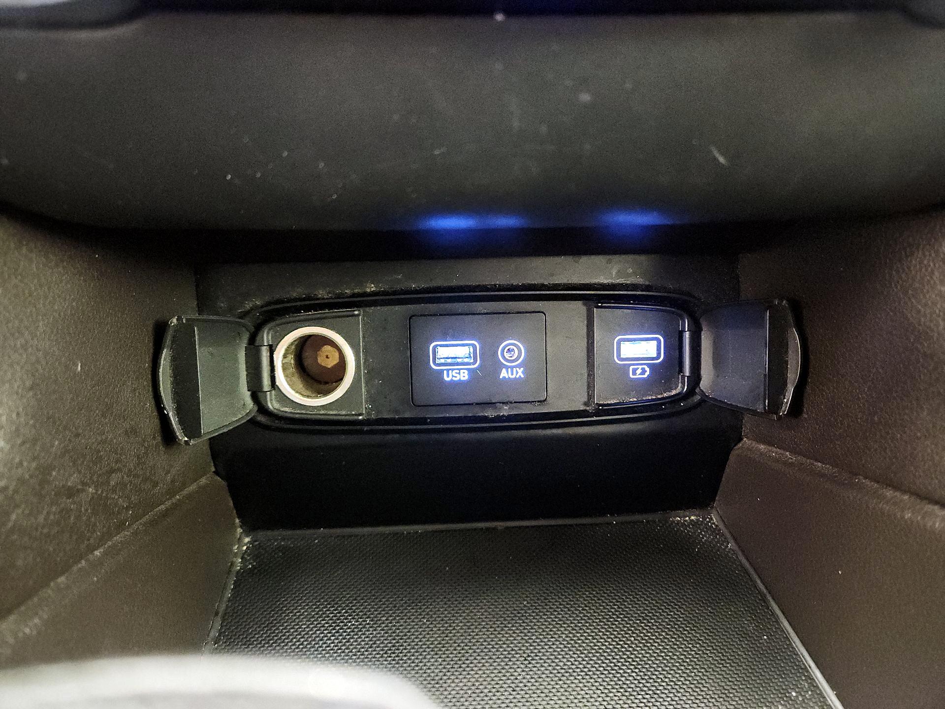 Thumbnail: 2020 Hyundai Santa Fe - 18