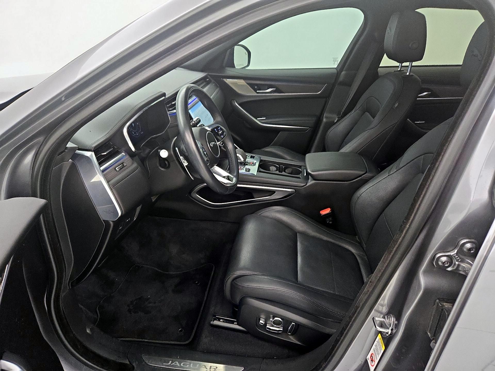Thumbnail: 2022 Jaguar F-Pace - 11