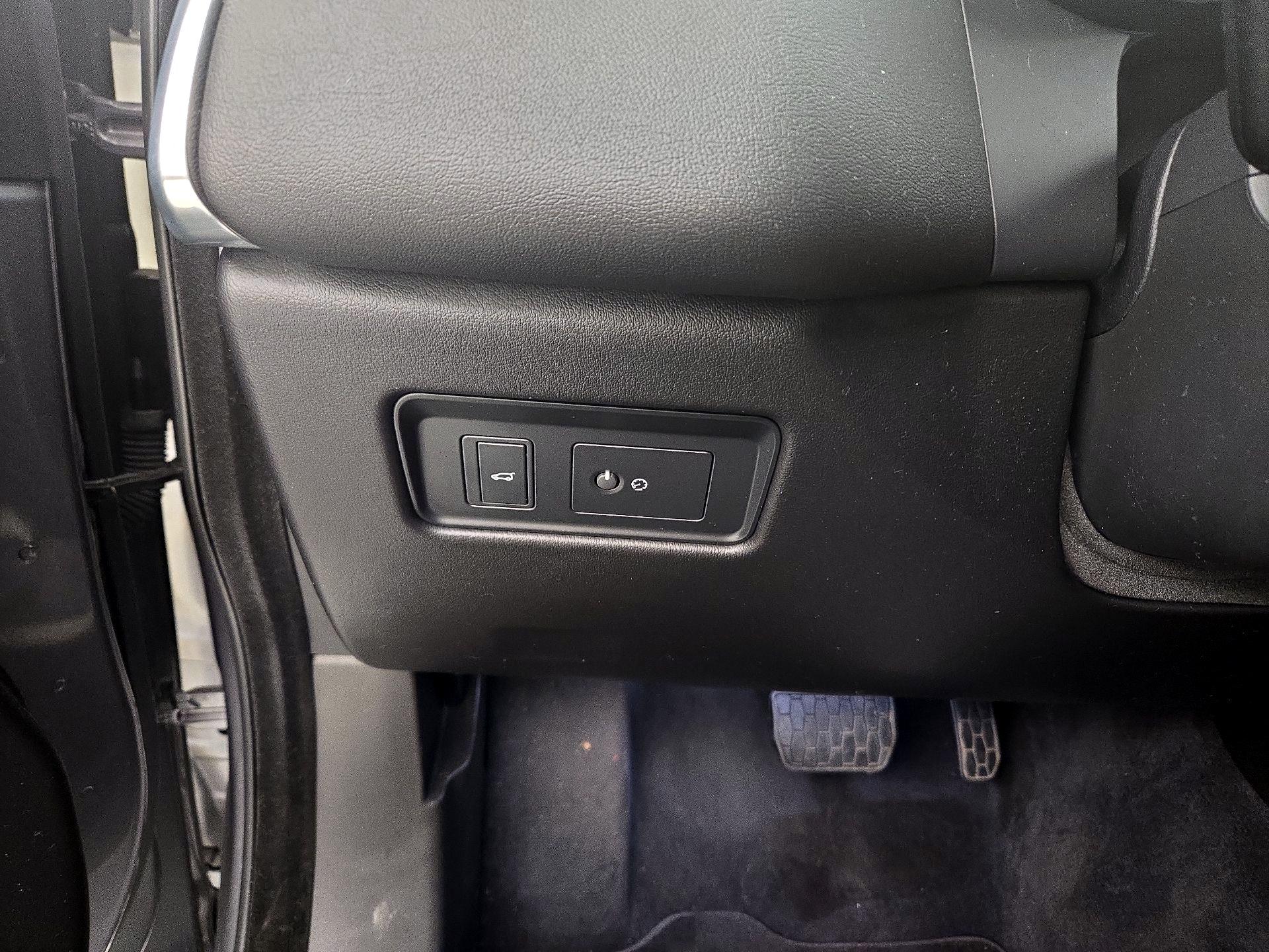 Thumbnail: 2022 Jaguar F-Pace - 13