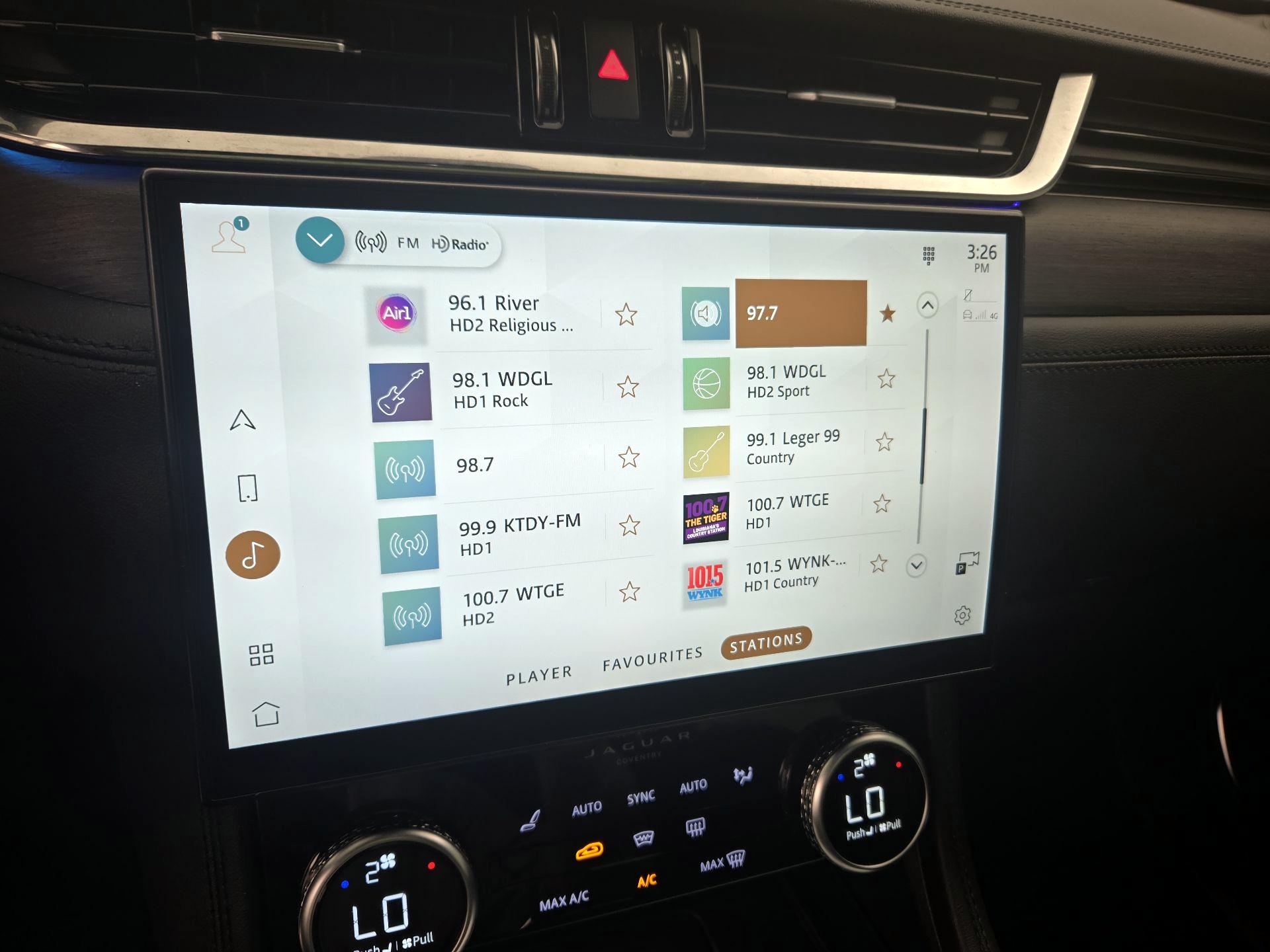 Thumbnail: 2022 Jaguar F-Pace - 16