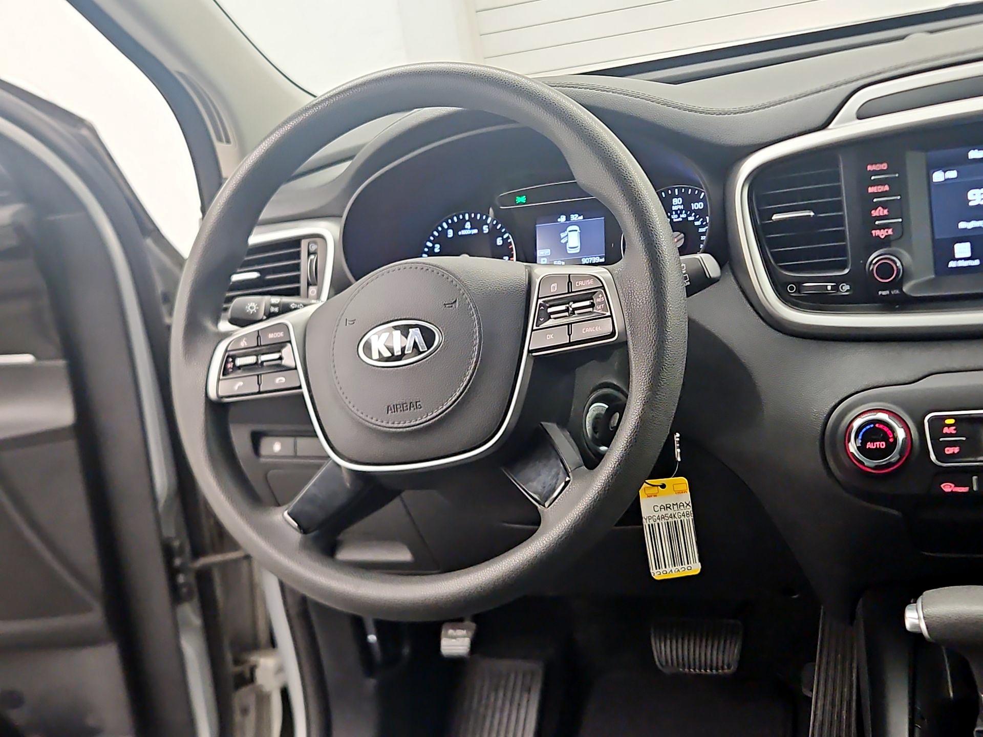 Thumbnail: 2019 Kia Sorento - 10