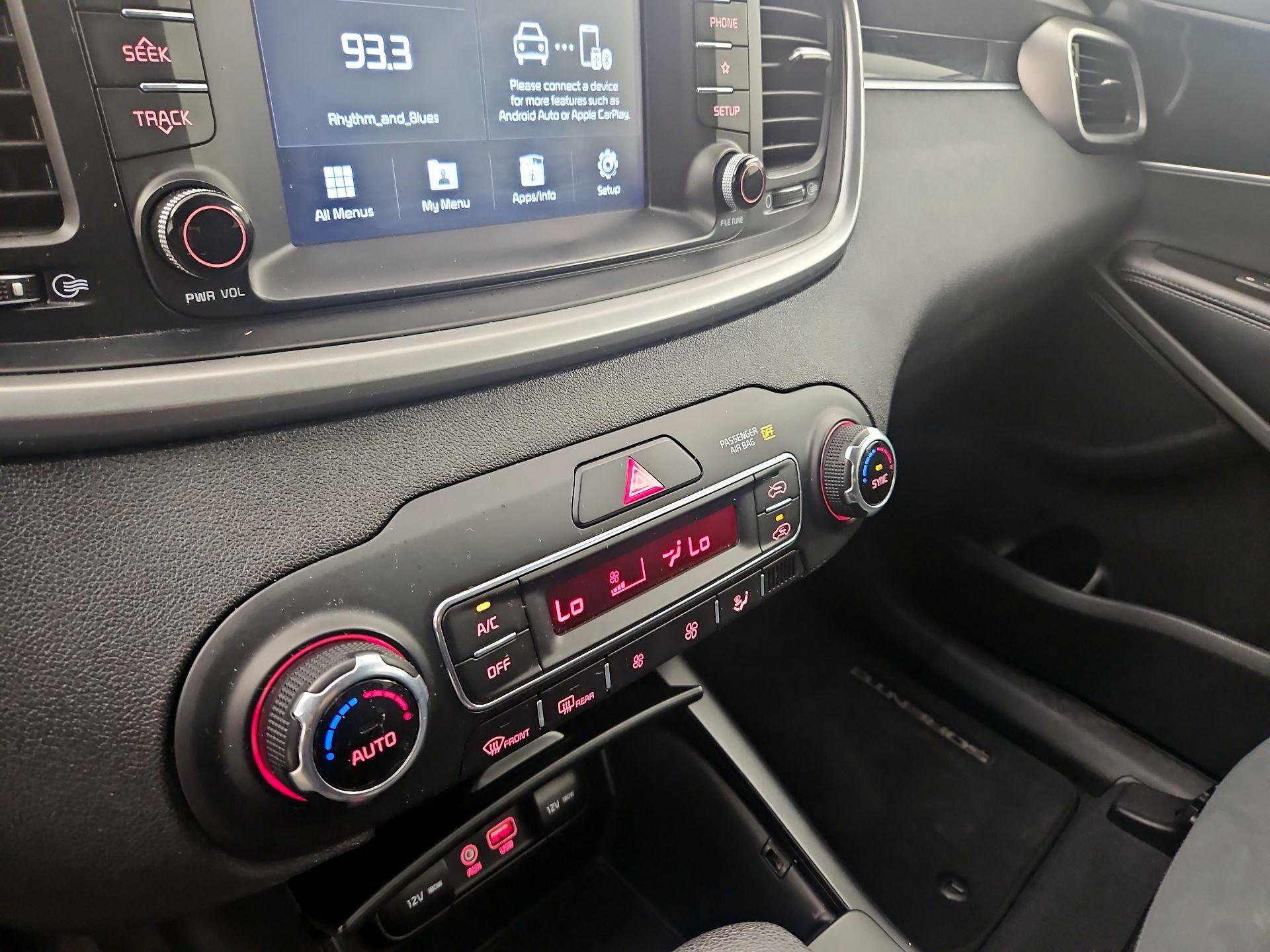 Thumbnail: 2019 Kia Sorento - 14