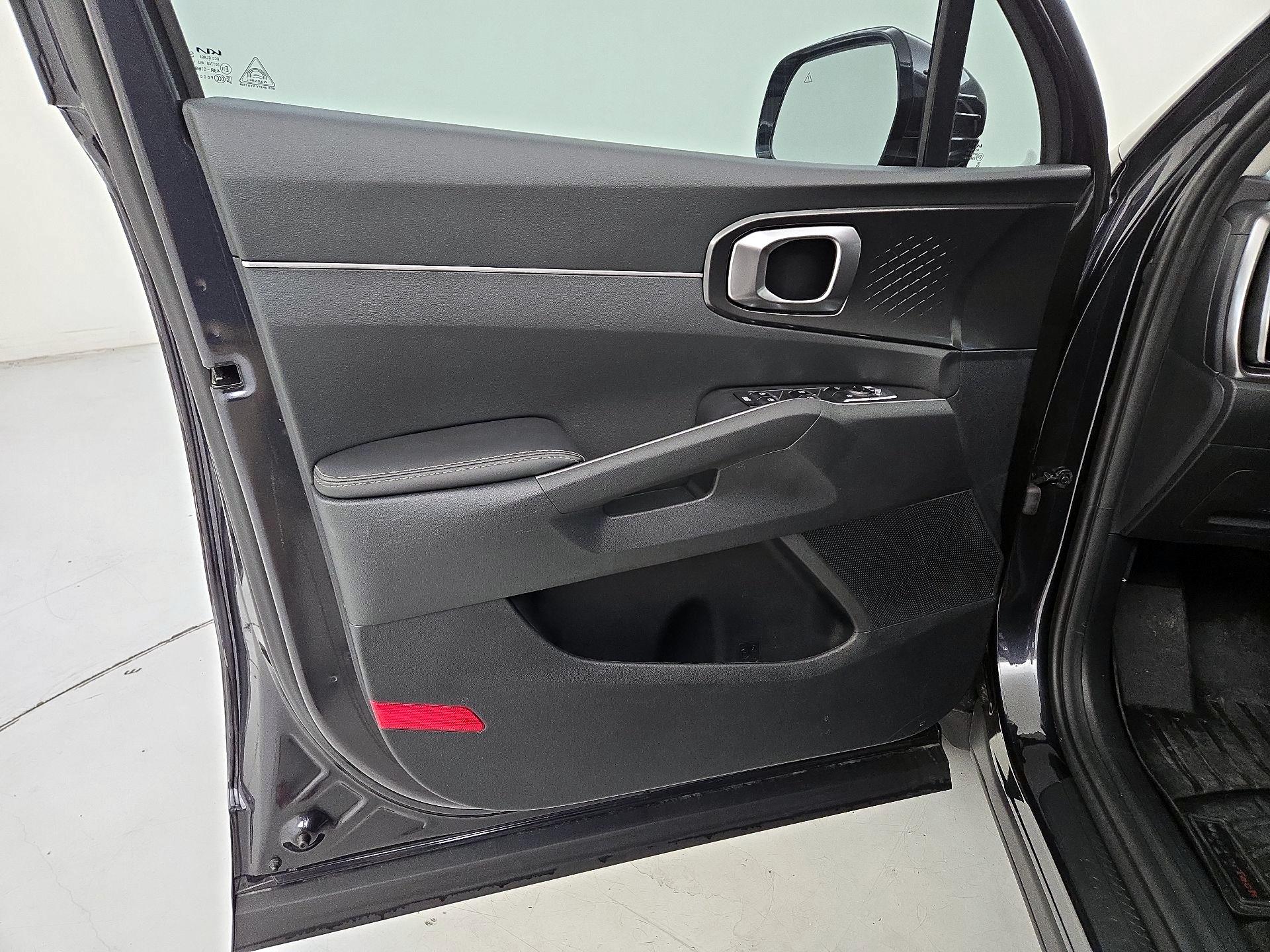 Thumbnail: 2025 Kia Sorento - 12