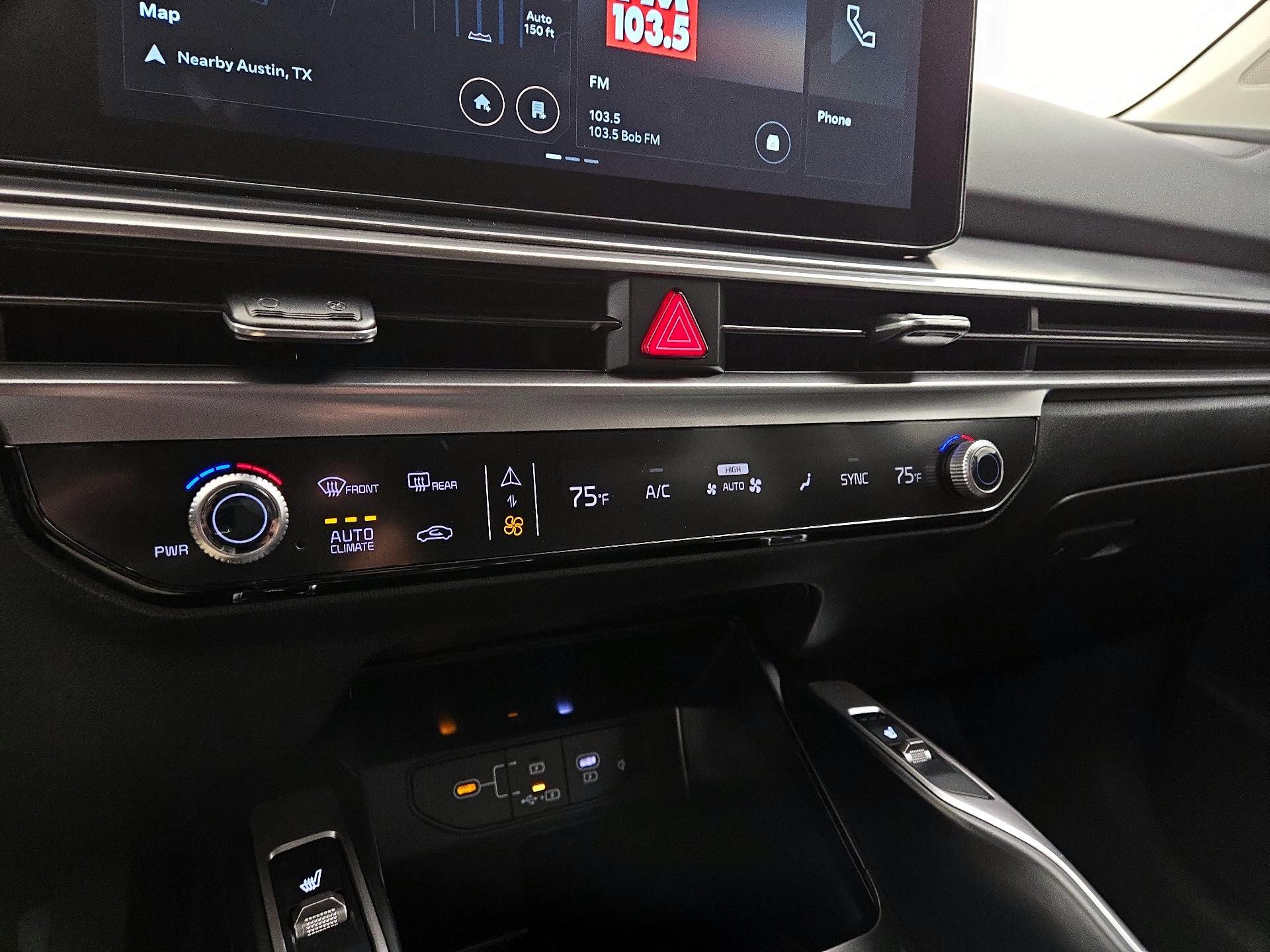 Thumbnail: 2025 Kia Sorento - 17